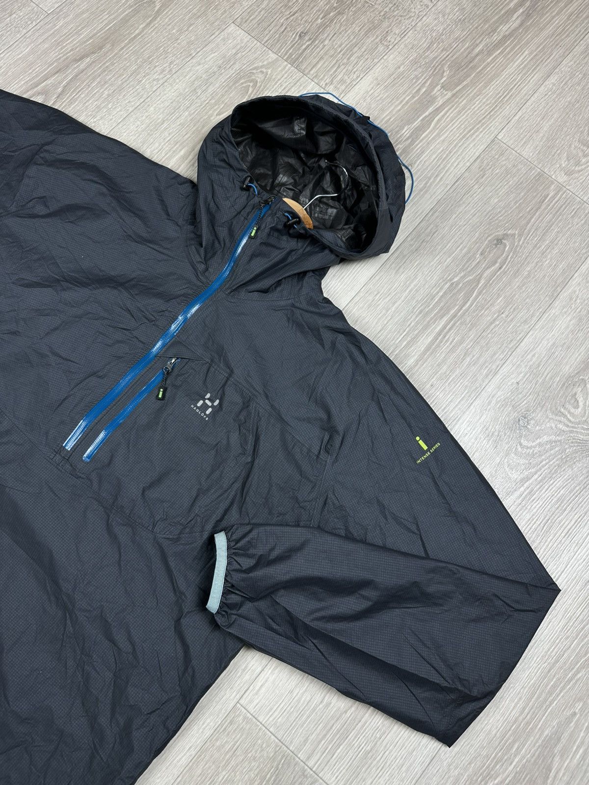 Goretex × Haglofs Haglofs Gore Tex Outdoor Light Jacket Intense Series Size XL Size US XL / EU 56 / 4 - 2 Thumbnail