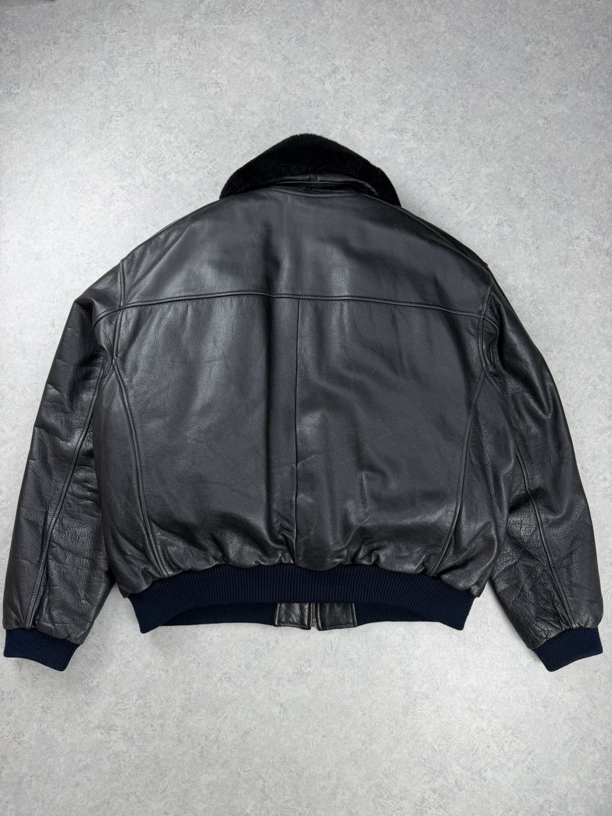 Levi's Vintage Clothing Vintage Levis Black Leather Aviator Bomber Jacket Size L Size US L / EU 52-54 / 3 - 14 Thumbnail