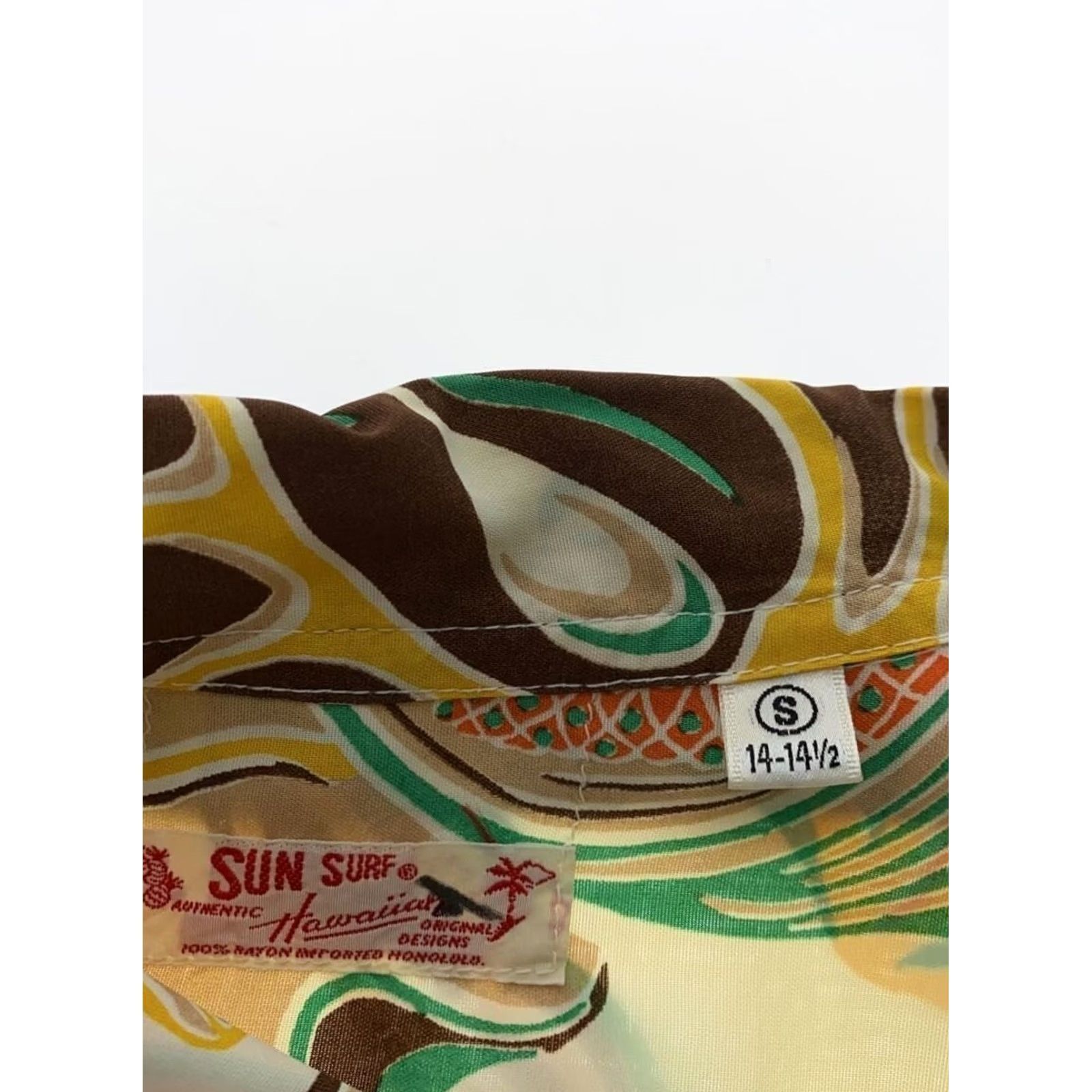 Sun Surf SUN SURF Mens Aloha Shirt Size S Rayon Multicolor Fluttering Flowers USED Size US S / EU 44-46 / 1 - 4 Thumbnail