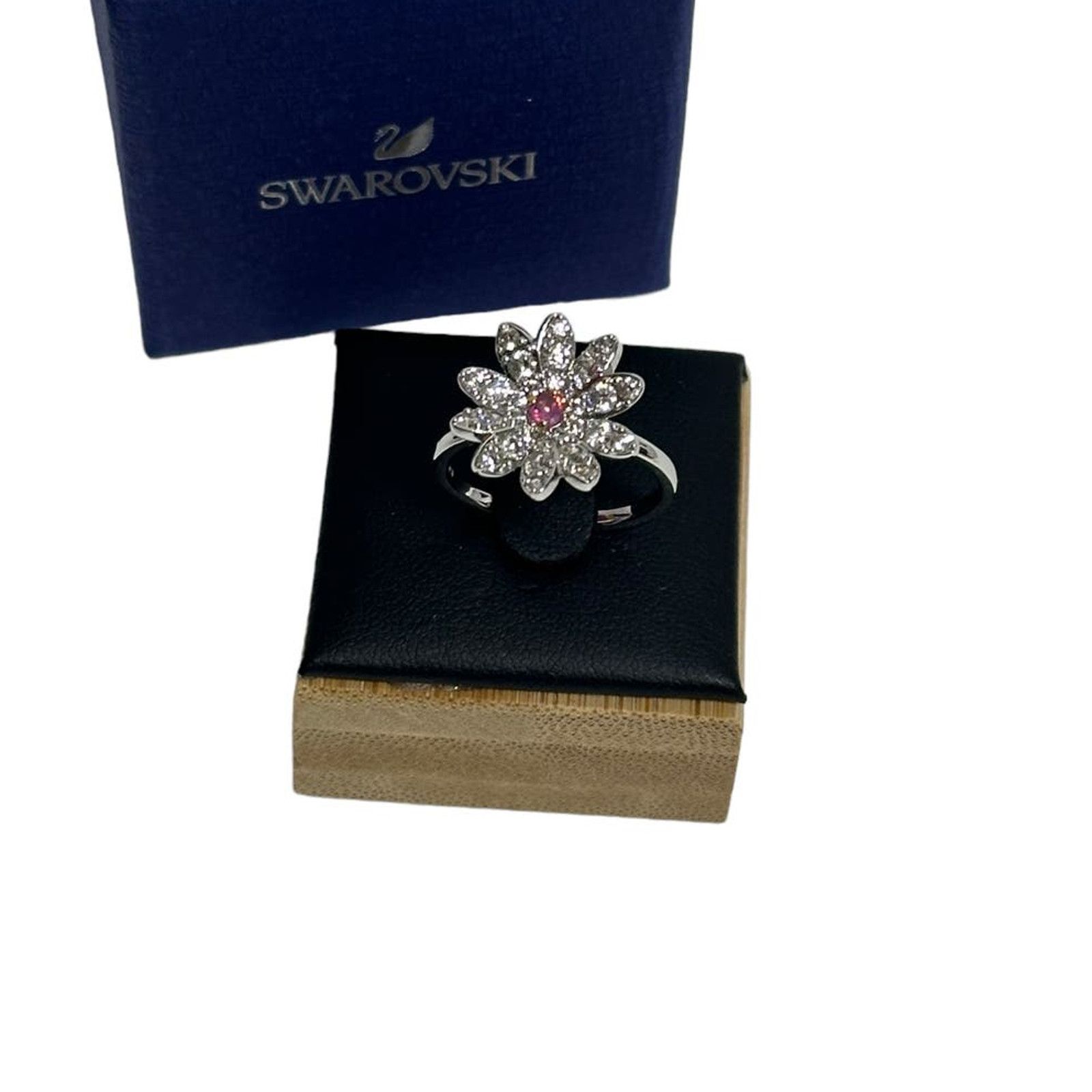 Swarovski Swarovski Eternal Flower ring Flower, Pink 6 Size ONE SIZE - 4 Thumbnail