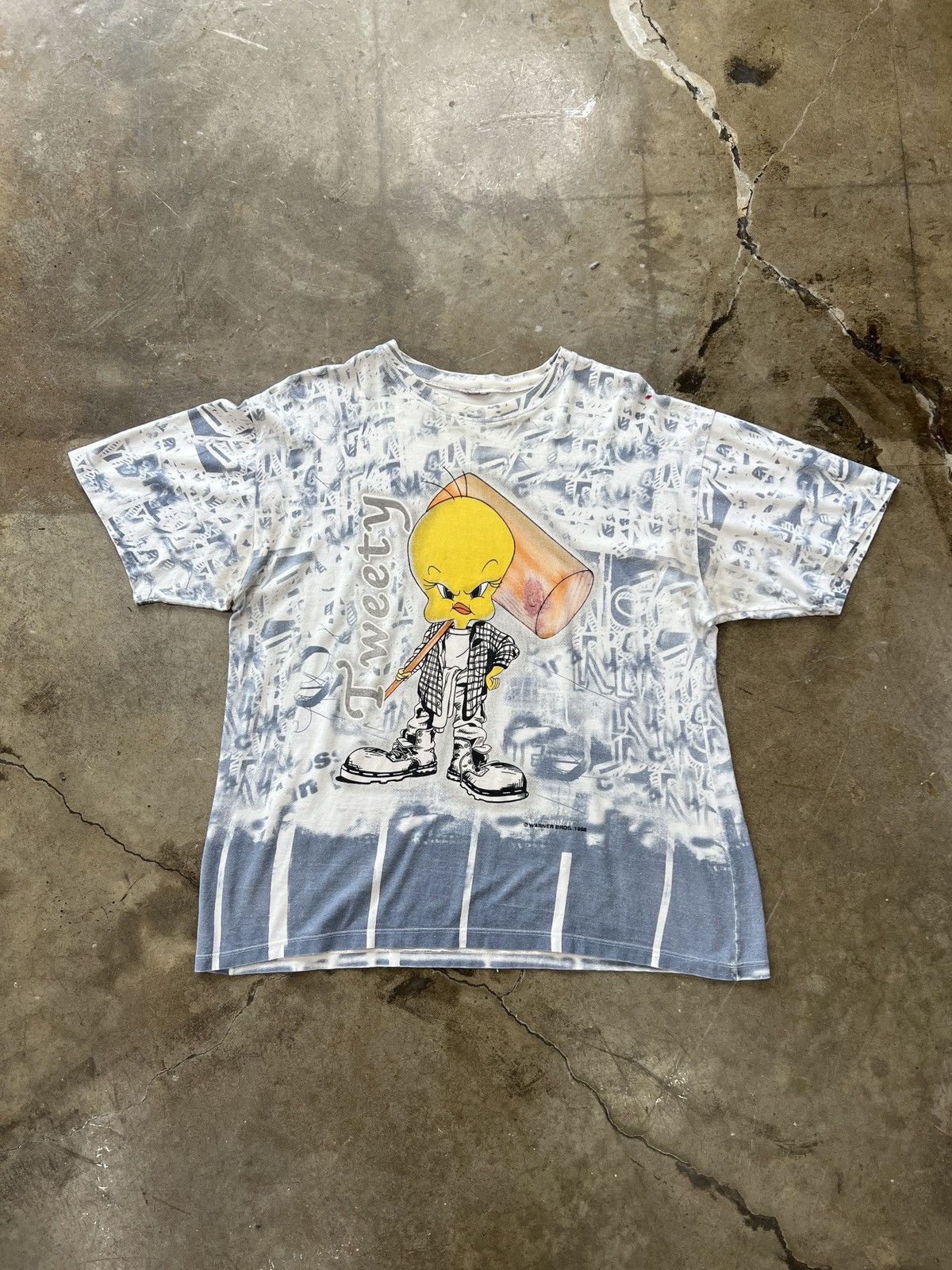 Vintage × Warner Bros Vintage 1998 Looney Tunes Tweety Bird Hammer AOP Tee Size US XL / EU 56 / 4 - 2 Thumbnail