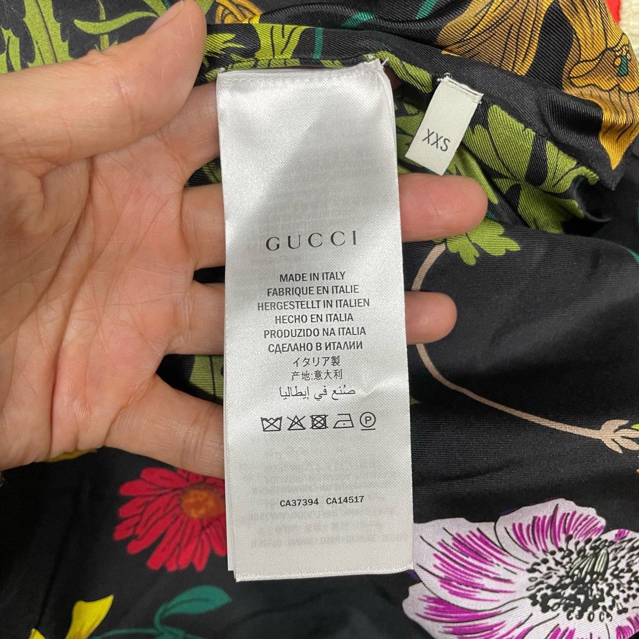 Gucci Gucci Black gold full-printed cardigan sweater 2501-Nextarr Size US XXS / EU 40 - 4 Thumbnail