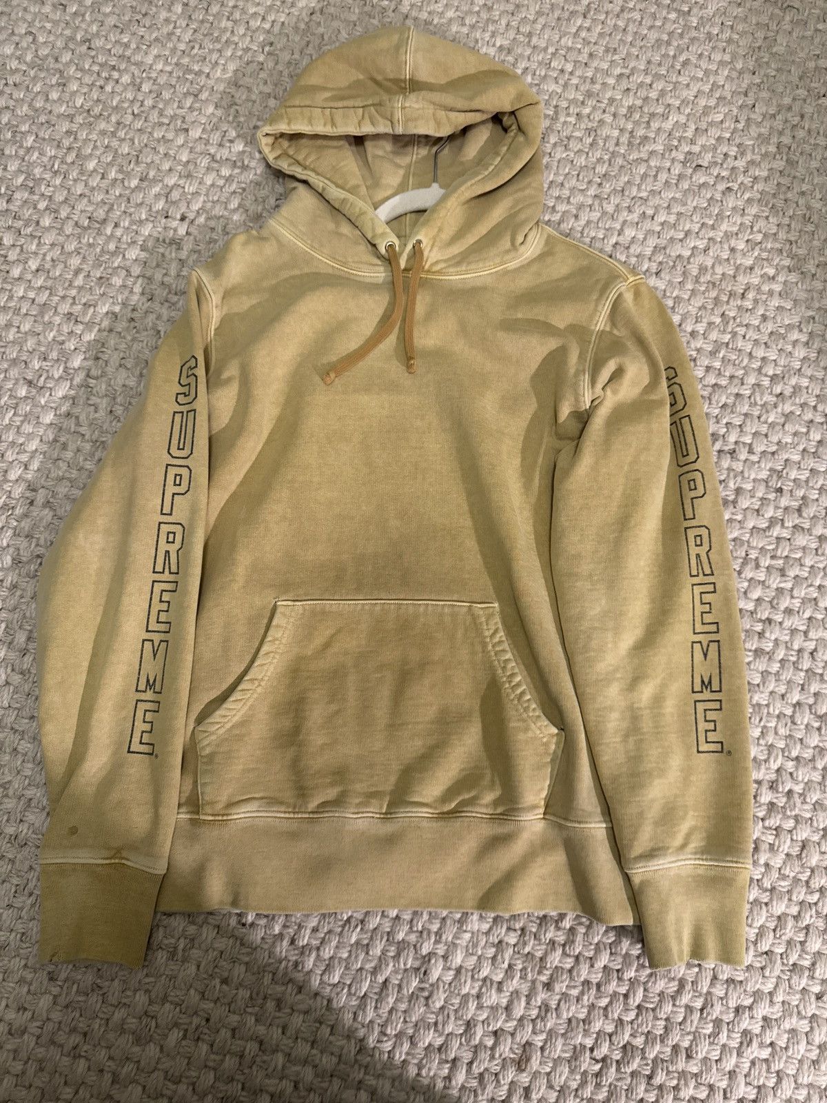 Supreme Supreme overdyed gold pullover hoodie Size US S / EU 44-46 / 1 - 1 Thumbnail