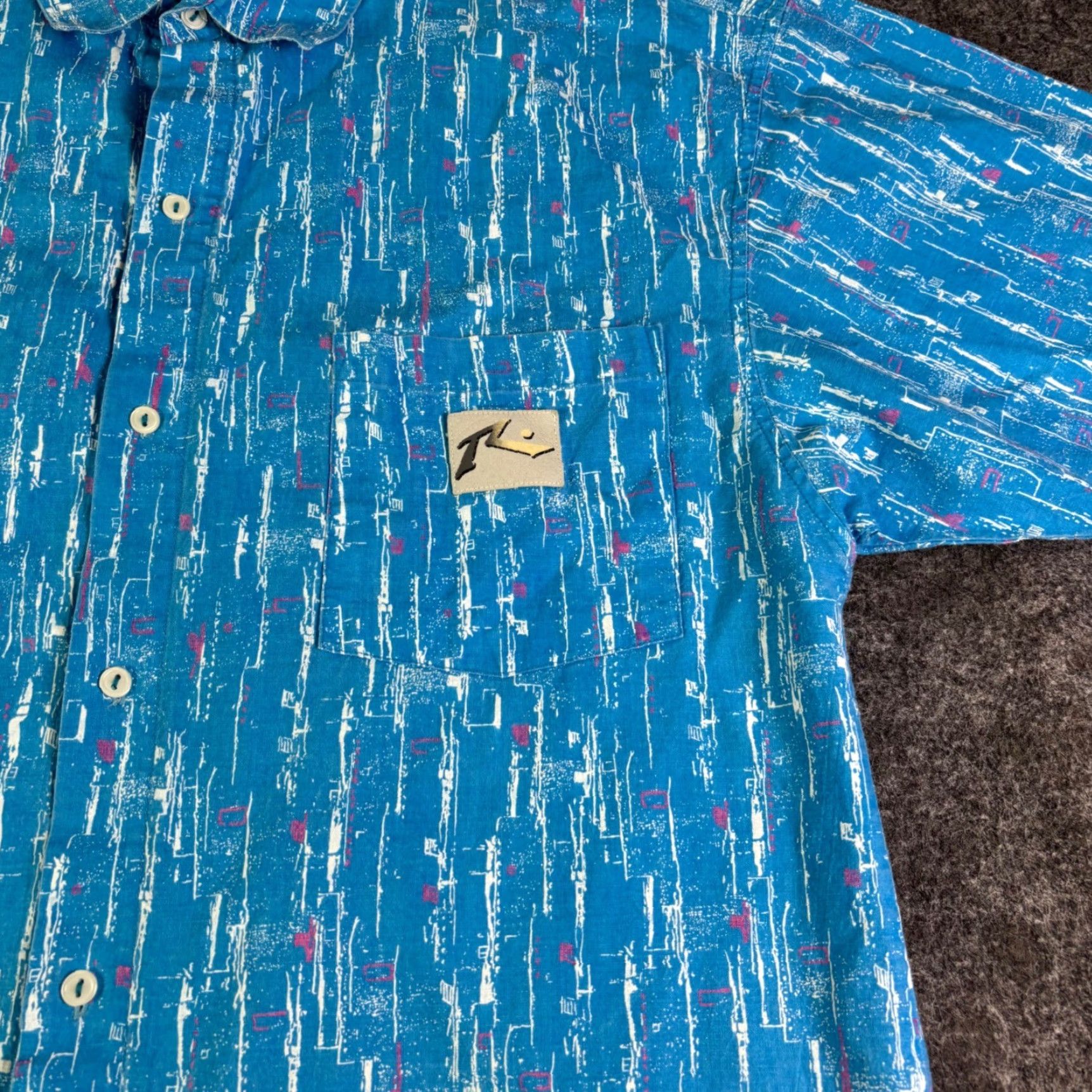 Rusty VINTAGE Rusty Mens Short Sleeve Button Up Shirt Blue Abstract Print M Size US M / EU 48-50 / 2 - 6 Thumbnail