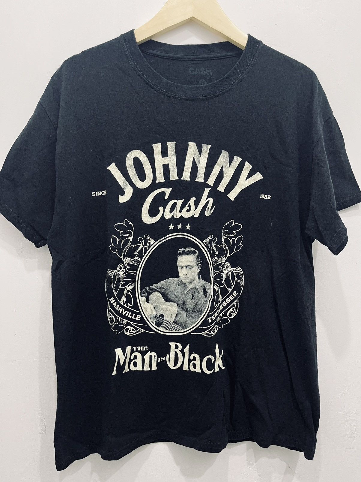 Band Tees Johnny Cash The Man In Black TShirt Size US L / EU 52-54 / 3 - 1 Thumbnail