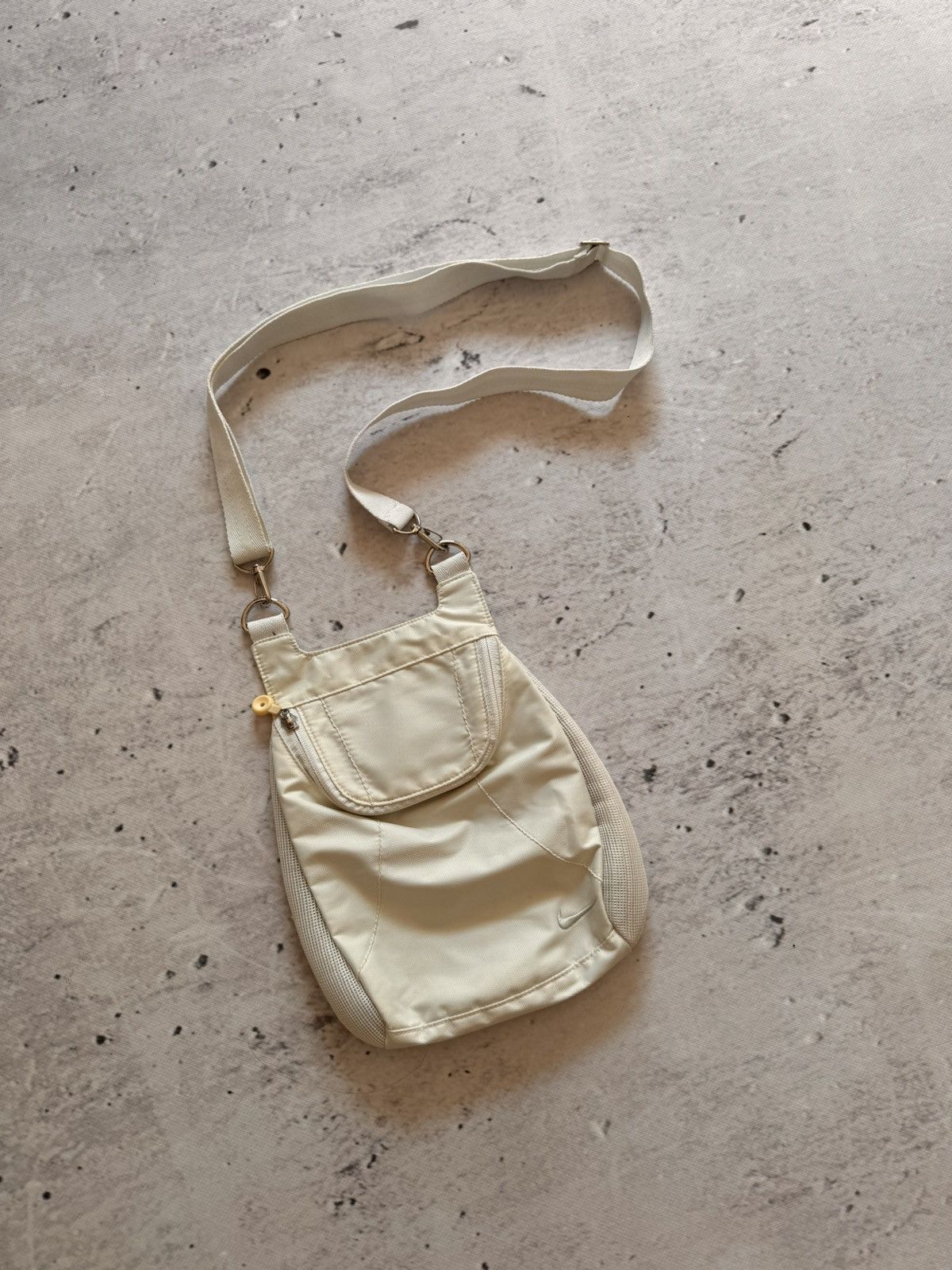 Nike × Vintage NIKE VINTAGE BASIC SLING BAG DRIP DROLL Size ONE SIZE - 1 Thumbnail