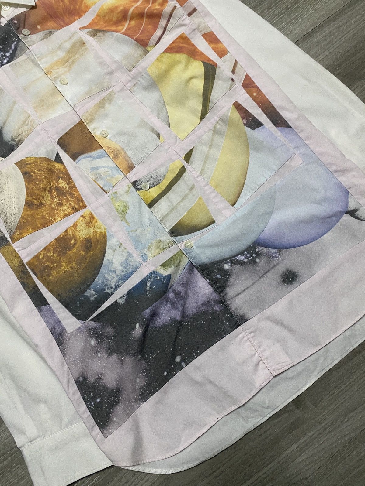 Comme des Garcons CDG - Planet Patches Abstract Button Up Shirt Size US M / EU 48-50 / 2 - 3 Thumbnail