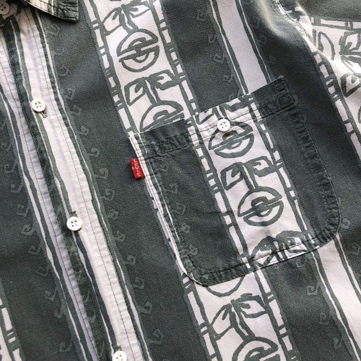 Levi's × Vintage Levi’s Hawaiian Printed Vintage Button Ups Shirt Green/White Size US L / EU 52-54 / 3 - 5 Thumbnail