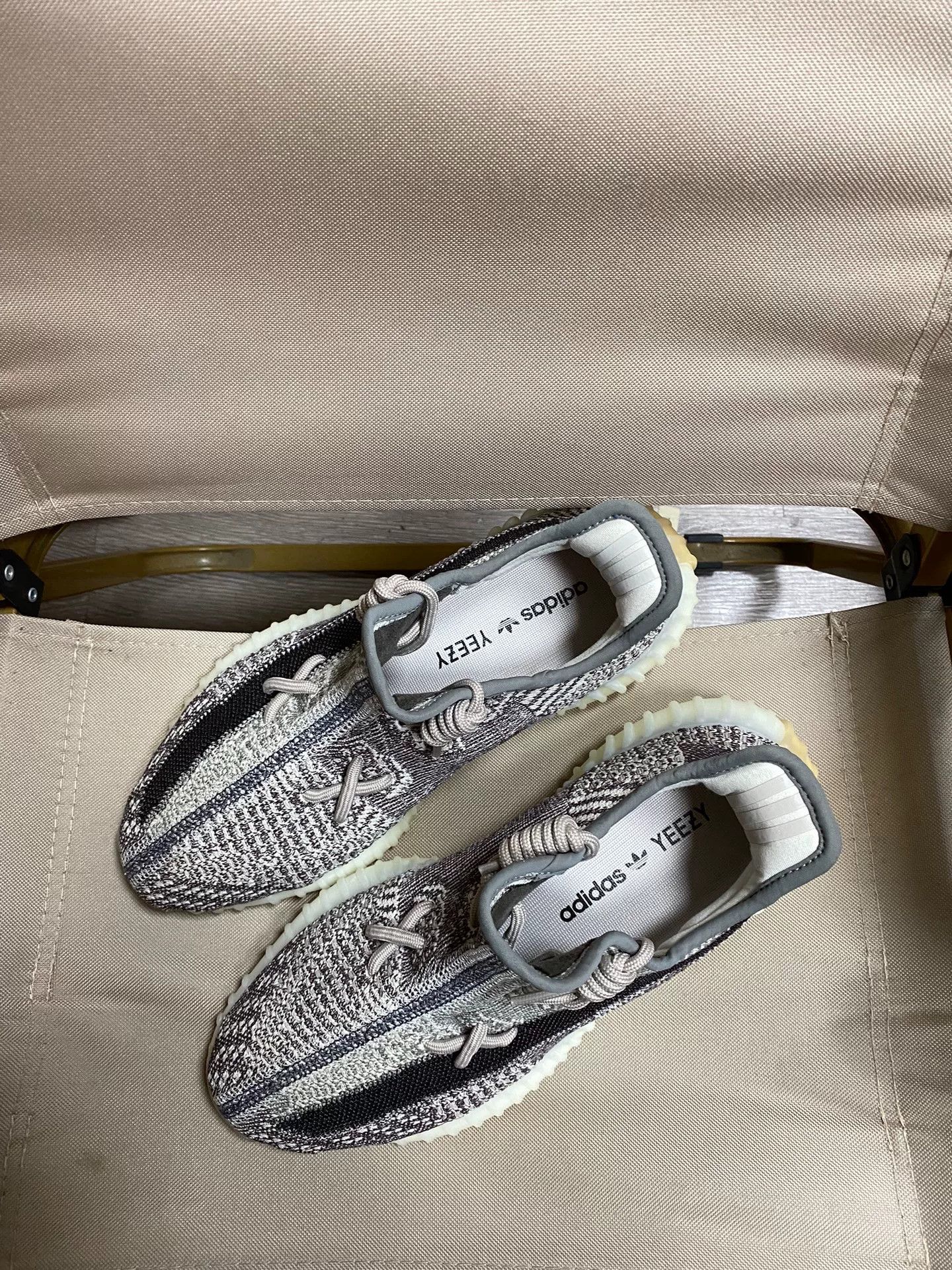 Yeezy Yeezy Gray Lowtop Sneakers 41 Men Size US 8.5 / EU 41-42 - 1 Thumbnail