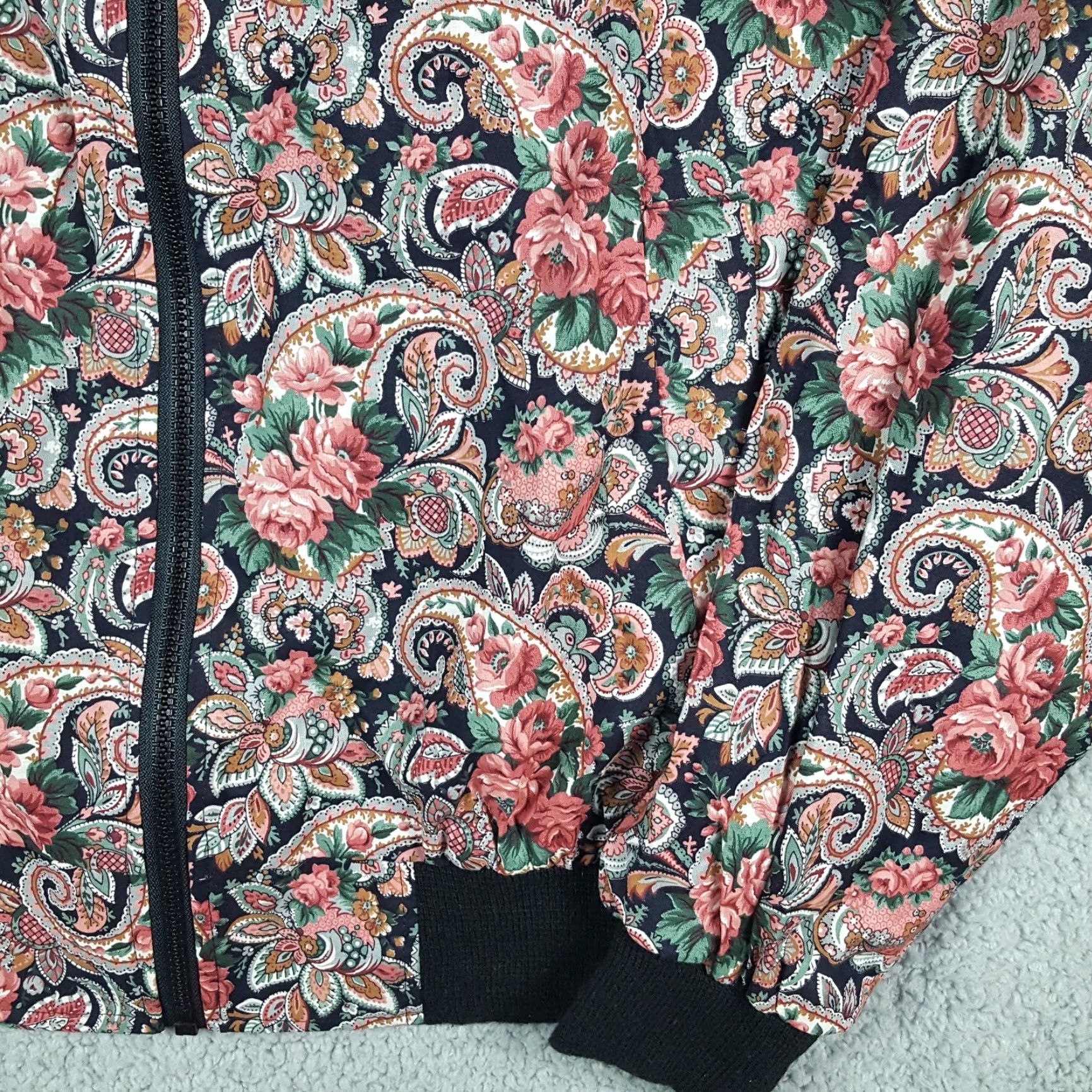 Pinko VINTAGE Infinity Chic Windbreaker Jacket Women Medium Pink Paisley Floral Zip Up Casual Retro 80s Size M / US 6-8 / IT 42-44 - 3 Thumbnail