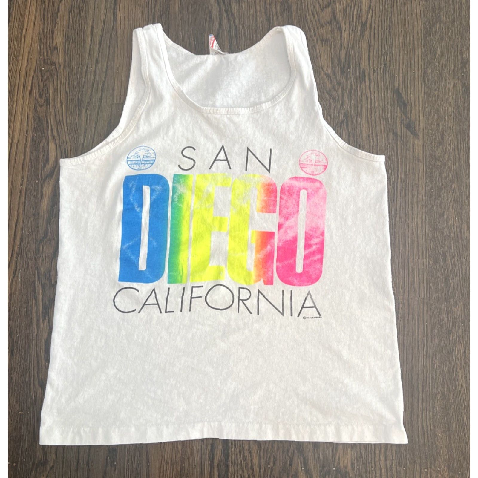 Fruit Of The Loom VINTAGE 1986 San Diego California Tank Top Men Large Cotton Neon Graphics 80s Beach Sportswear Mens Size US L / EU 52-54 / 3 - 2 Thumbnail