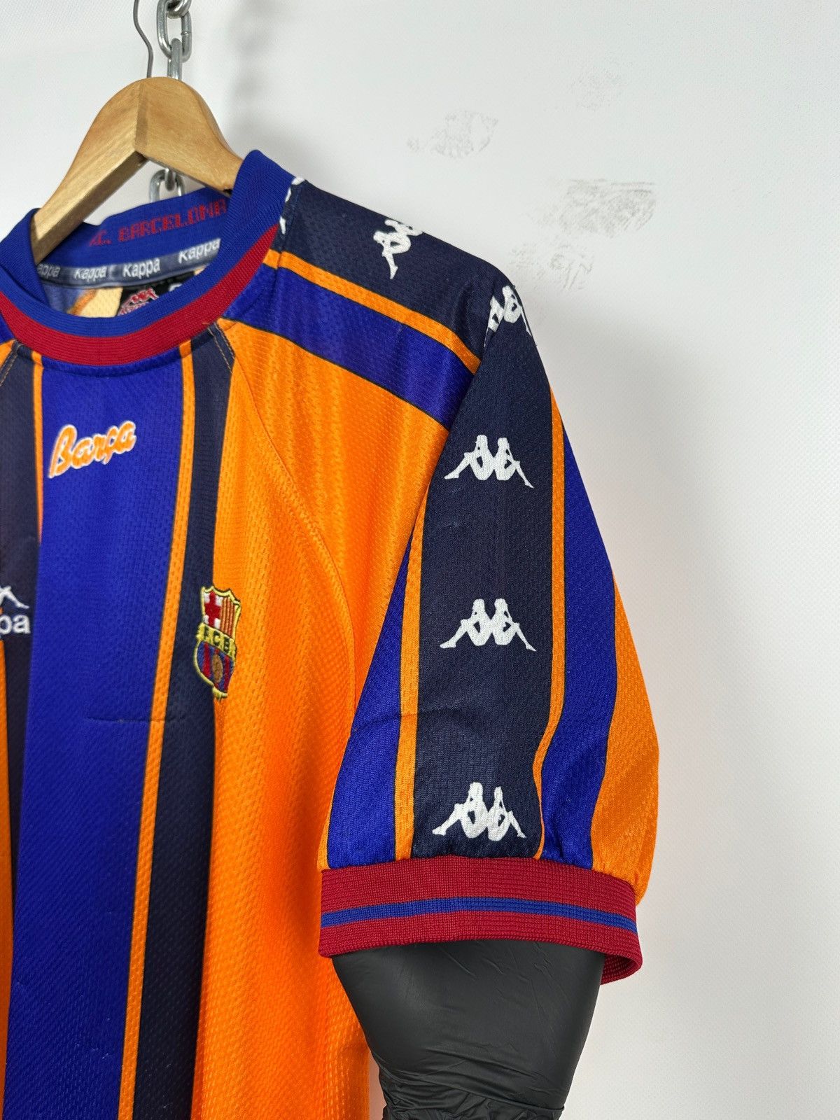 Kappa × Vintage 1997/98 Vintage Kappa FC Barcelona Away Soccer Jersey Size US M / EU 48-50 / 2 - 13 Thumbnail