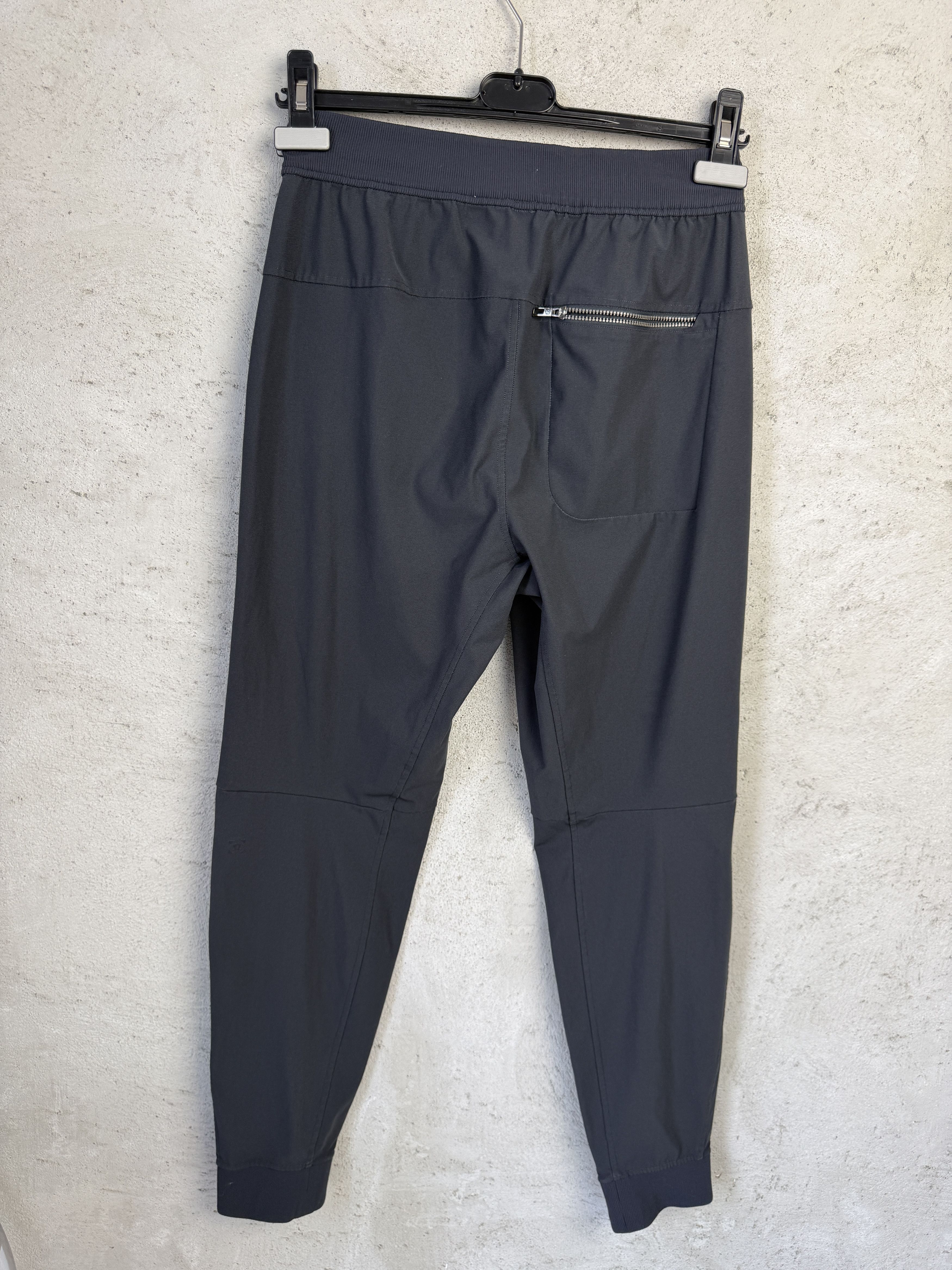 Lululemon Lululemon joggers sweatpants sport gym Size US 27 - 1 Thumbnail