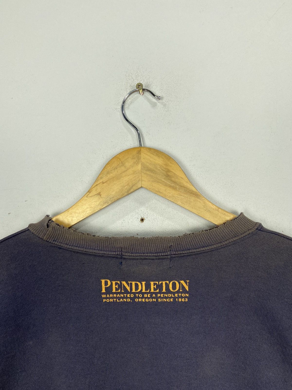 Pendleton × Vintage Vintage Pendleton Distressed Sweatshirt Size US L / EU 52-54 / 3 - 12 Thumbnail