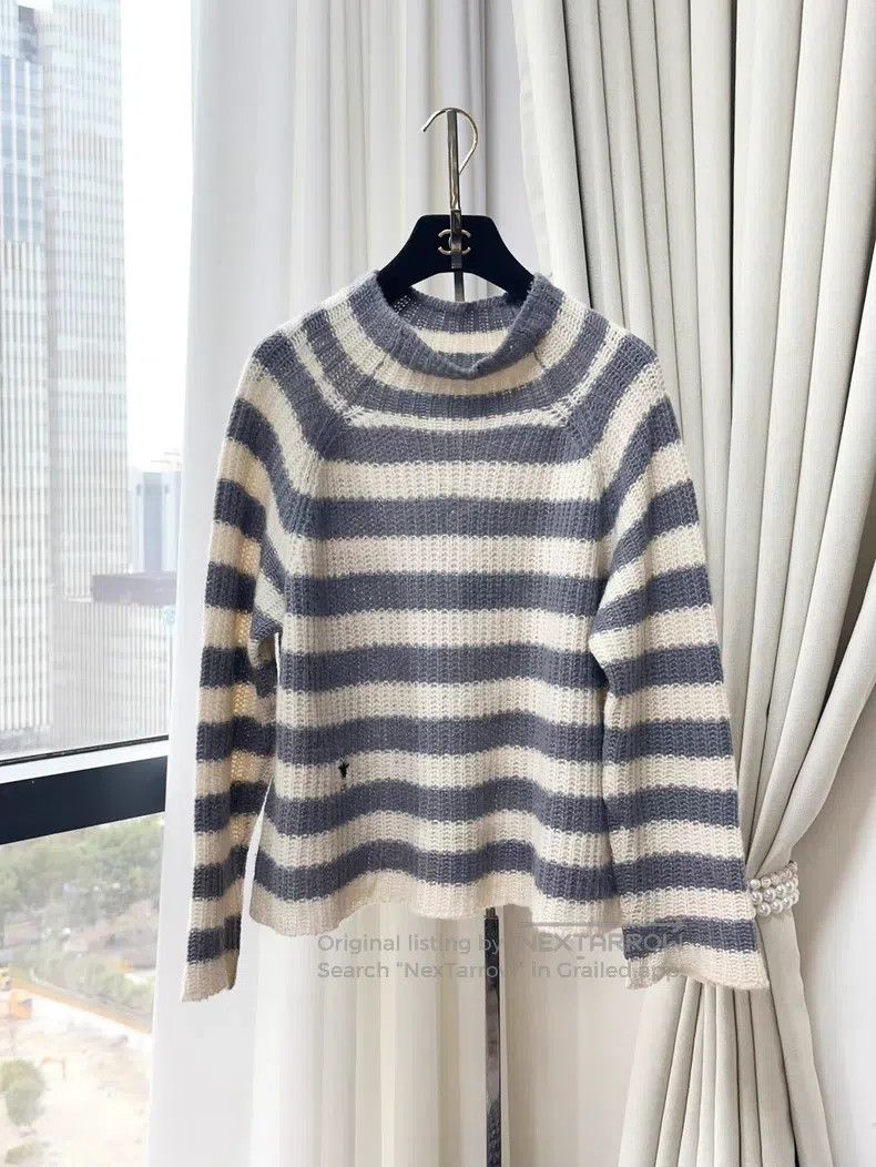 Dior Light gray with beige white striped little bee embroi