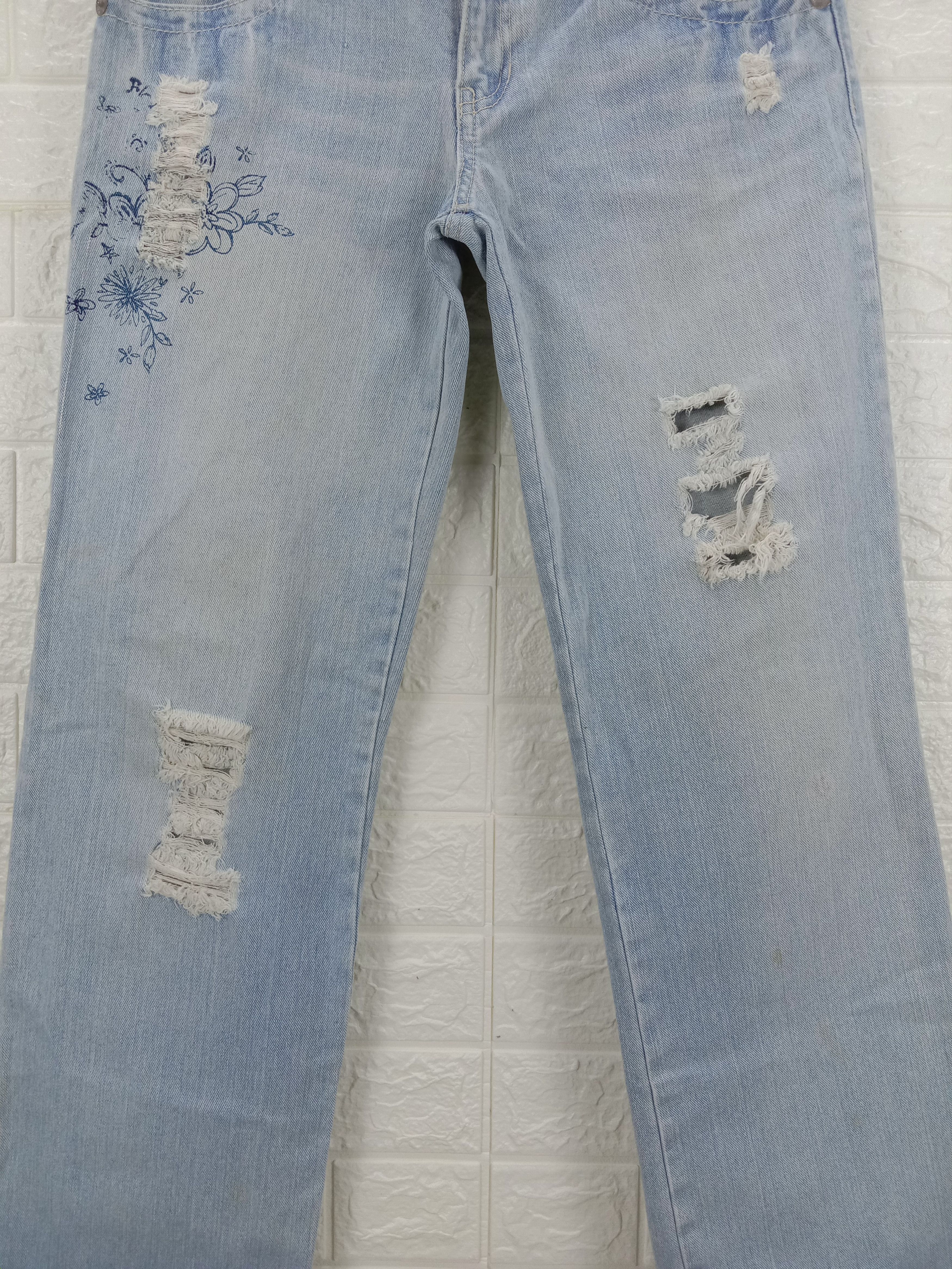 Japanese Brand Vintage Japanese Double Waist Light Wash Distressed Jeans Size 29" - 3 Thumbnail