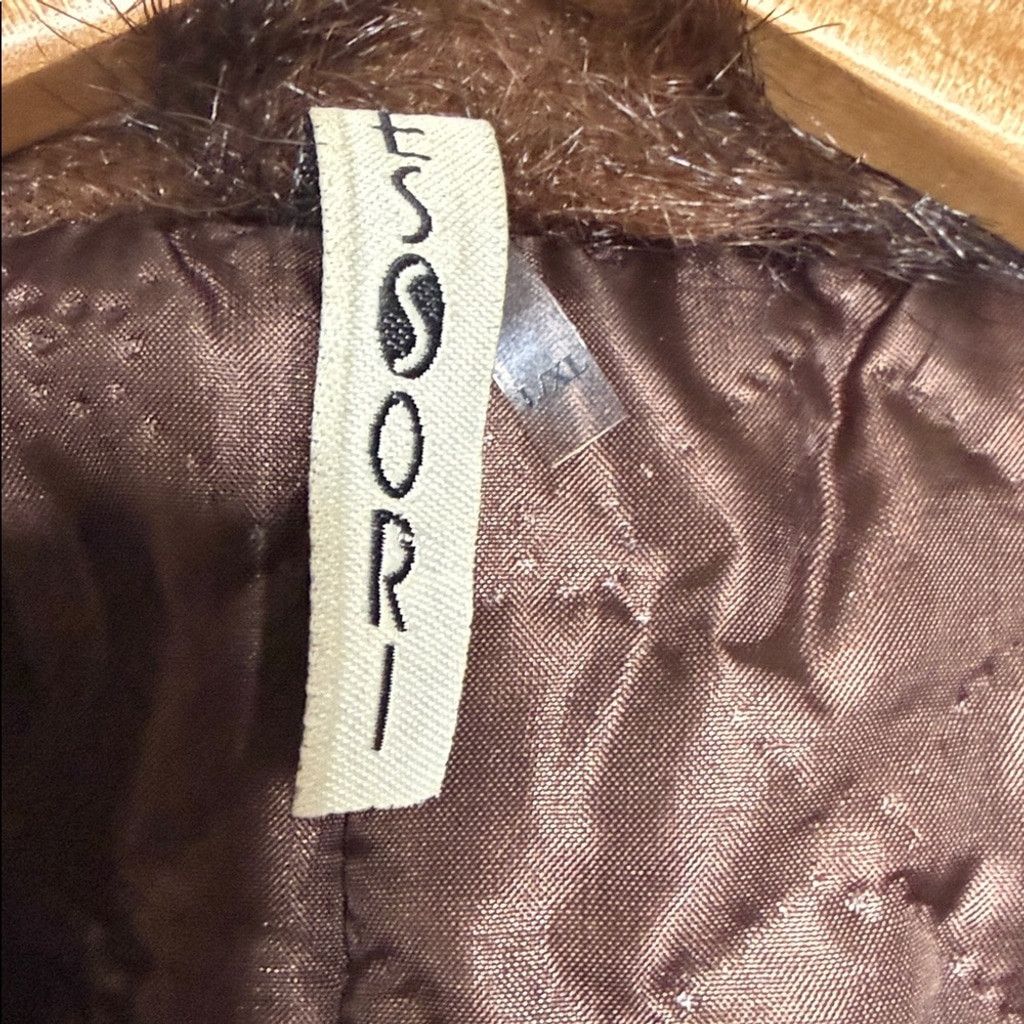 The Unbranded Brand Essori chocolate brown faux fur front closure vest sz L/XL Size L / US 10 / IT 46 - 3 Thumbnail
