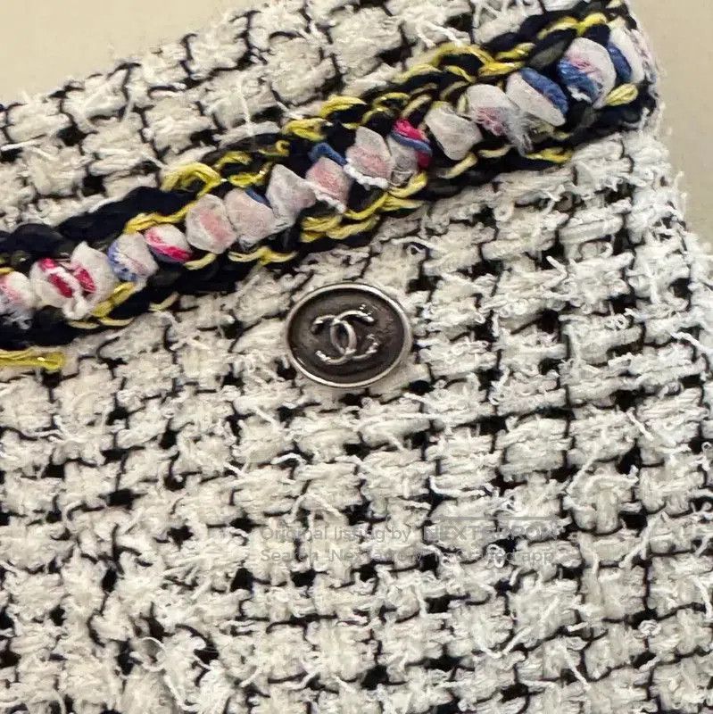 Chanel Chanel White Tweed Skirt XS . Size 23" - 2 Thumbnail