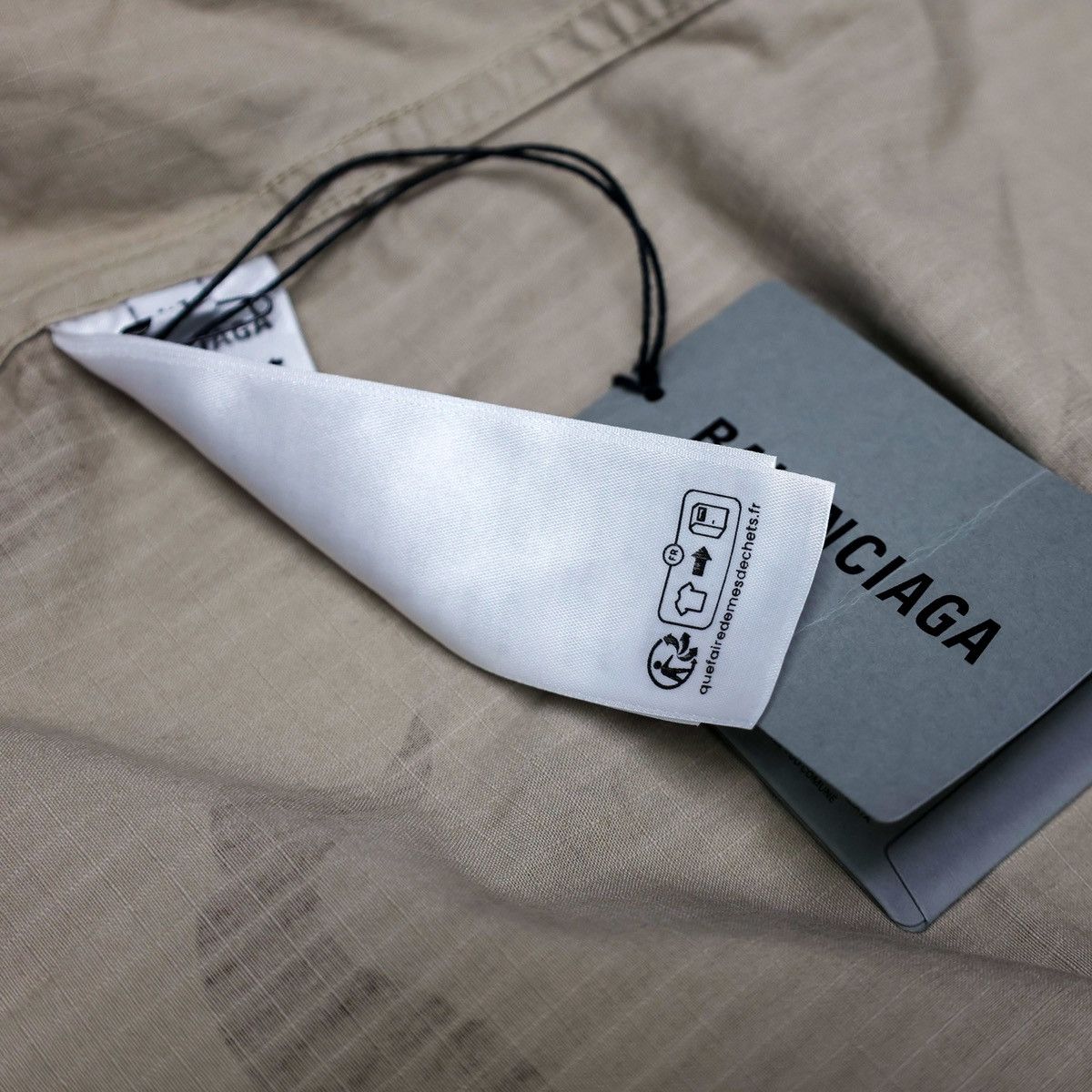 Balenciaga × Designer BALENCIAGA Snow Camo Oversized Cargo Over Shirt Jacket Size US XXL / EU 58 / 5 - 13 Thumbnail