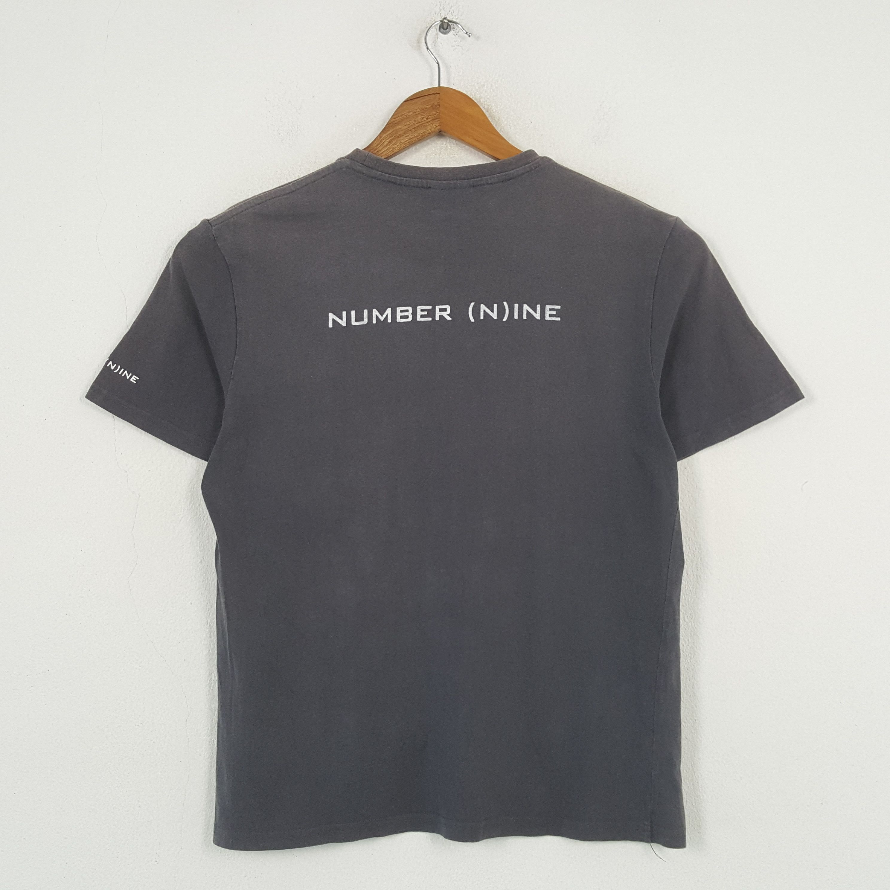 日本未入荷NOMANUALのNM HERALDRY T-SHIRT 全2色 日本未入荷NOMANUALのNM HERALDRY T-SHIRT 全2色 (NOMANUAL/T