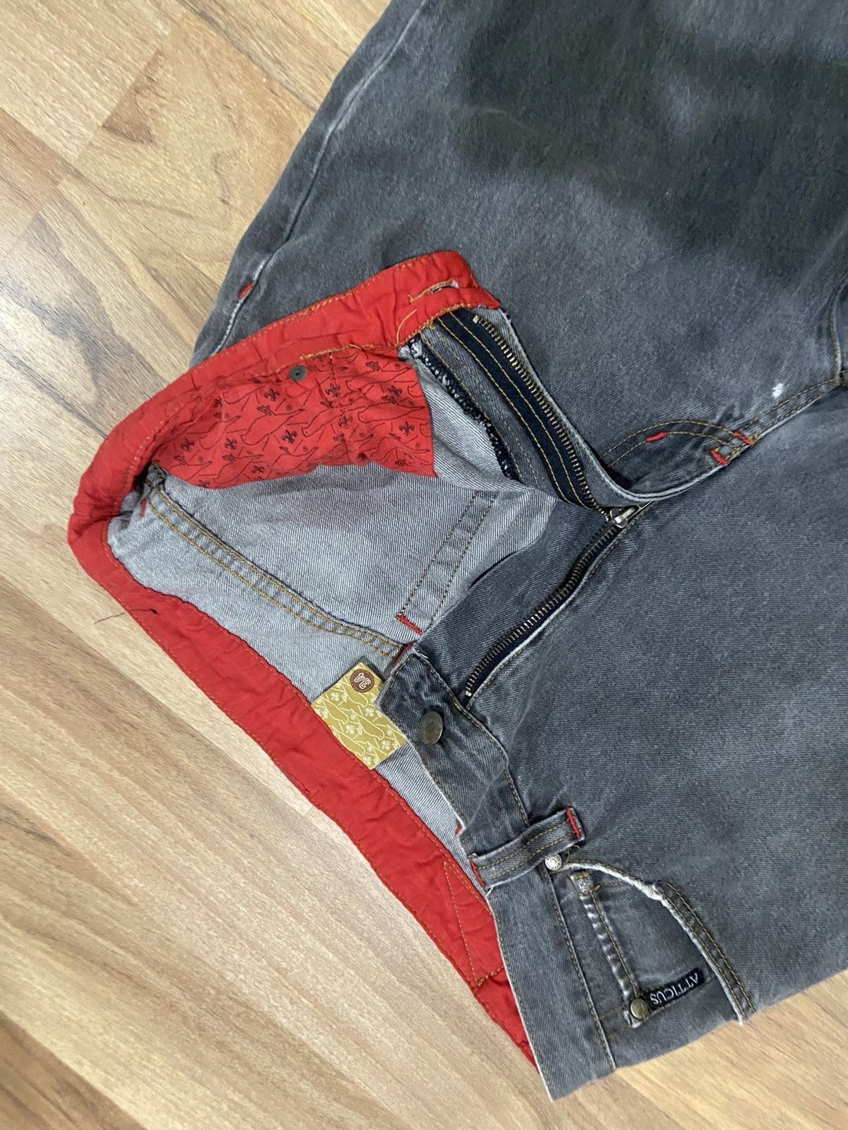 Atticus Atticus jeans with a distinct red inner lining Size US 34 / EU 50 - 2 Thumbnail
