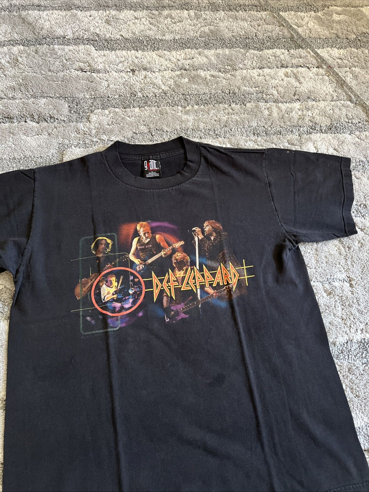 Giant Vintagw def leppard concert t shirt Size US L / EU 52-54 / 3 - 1 Thumbnail