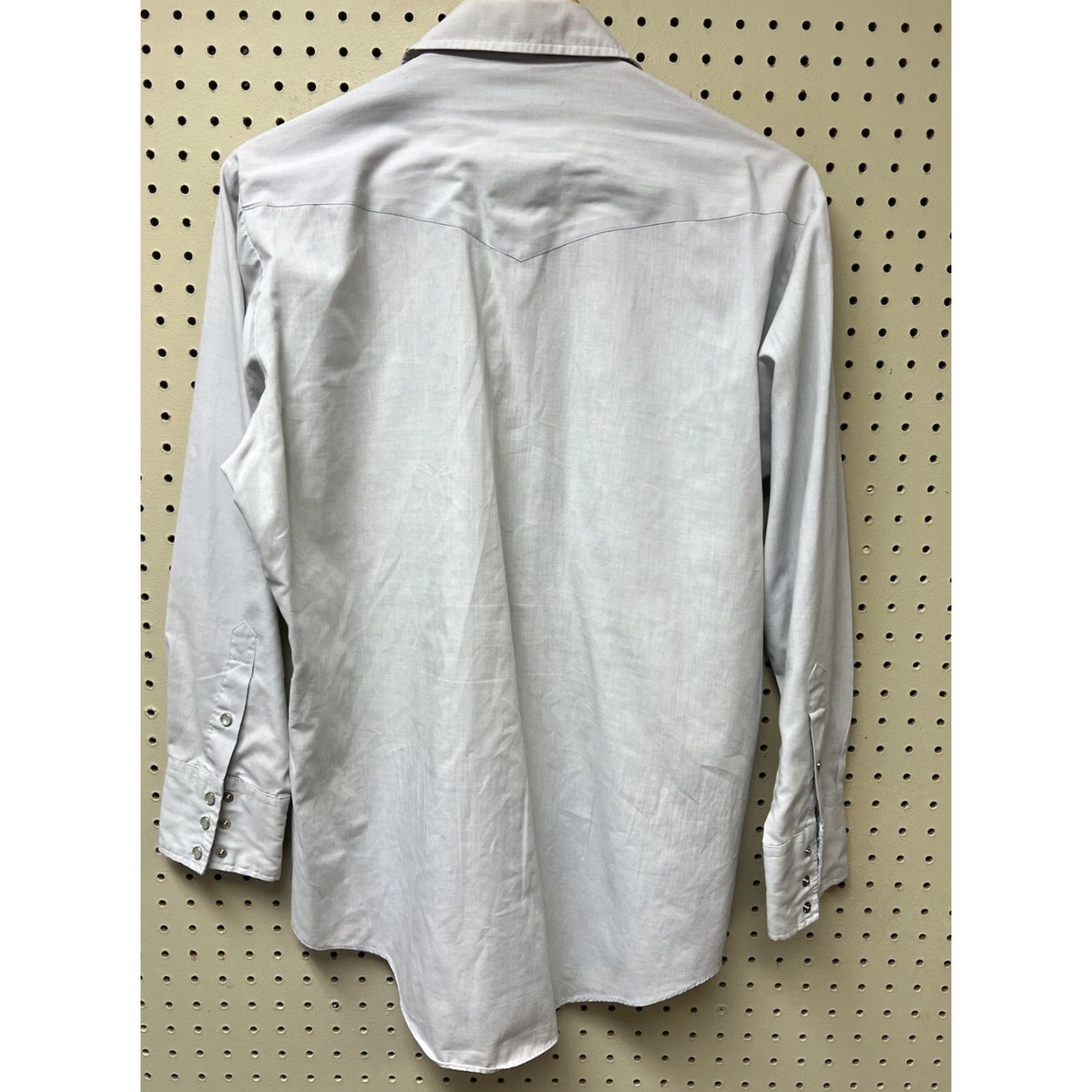 Vintage VINTAGE Sheplers Western Shirt Pearl Snap Long Sleeve Gray L Cotton Blend Mens Button-Up Western Theme 90s? Size US L / EU 52-54 / 3 - 2 Thumbnail