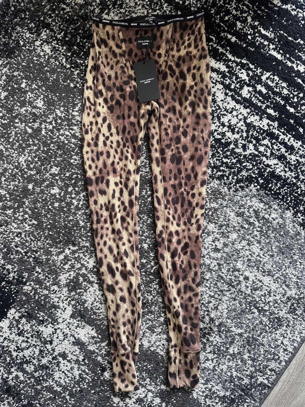 Dolce & Gabbana × SKIMS SKIMS x Dolce&Gabbana Leopard Leggings Size 25" / US 0 / IT 36 - 3 Thumbnail