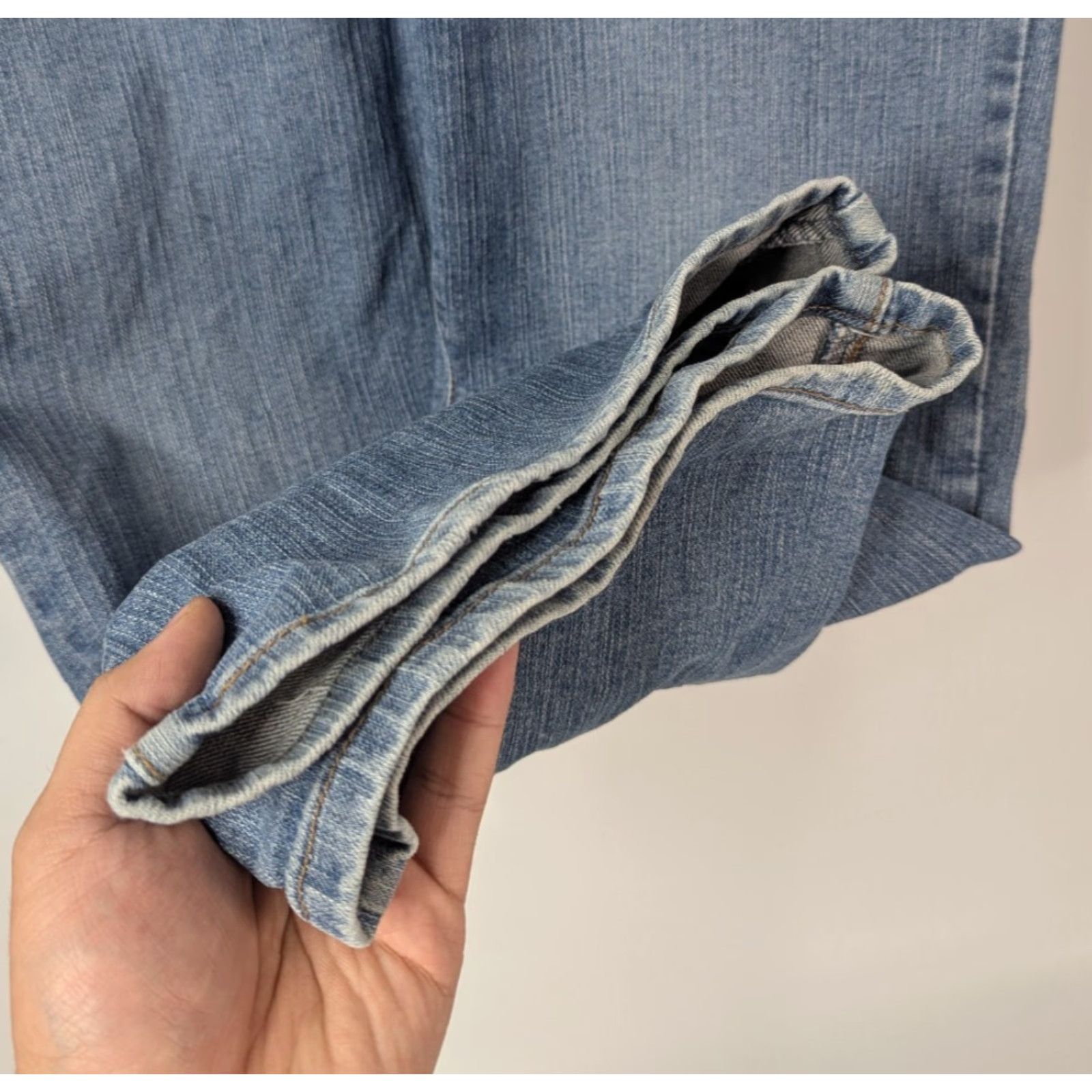 Levi's Levi's Jeans Women's 16P Short Blue Boot Cut Perfectly Slimming Denim Y2K 512 Size 38" / US 16 / IT 52 - 2 Thumbnail