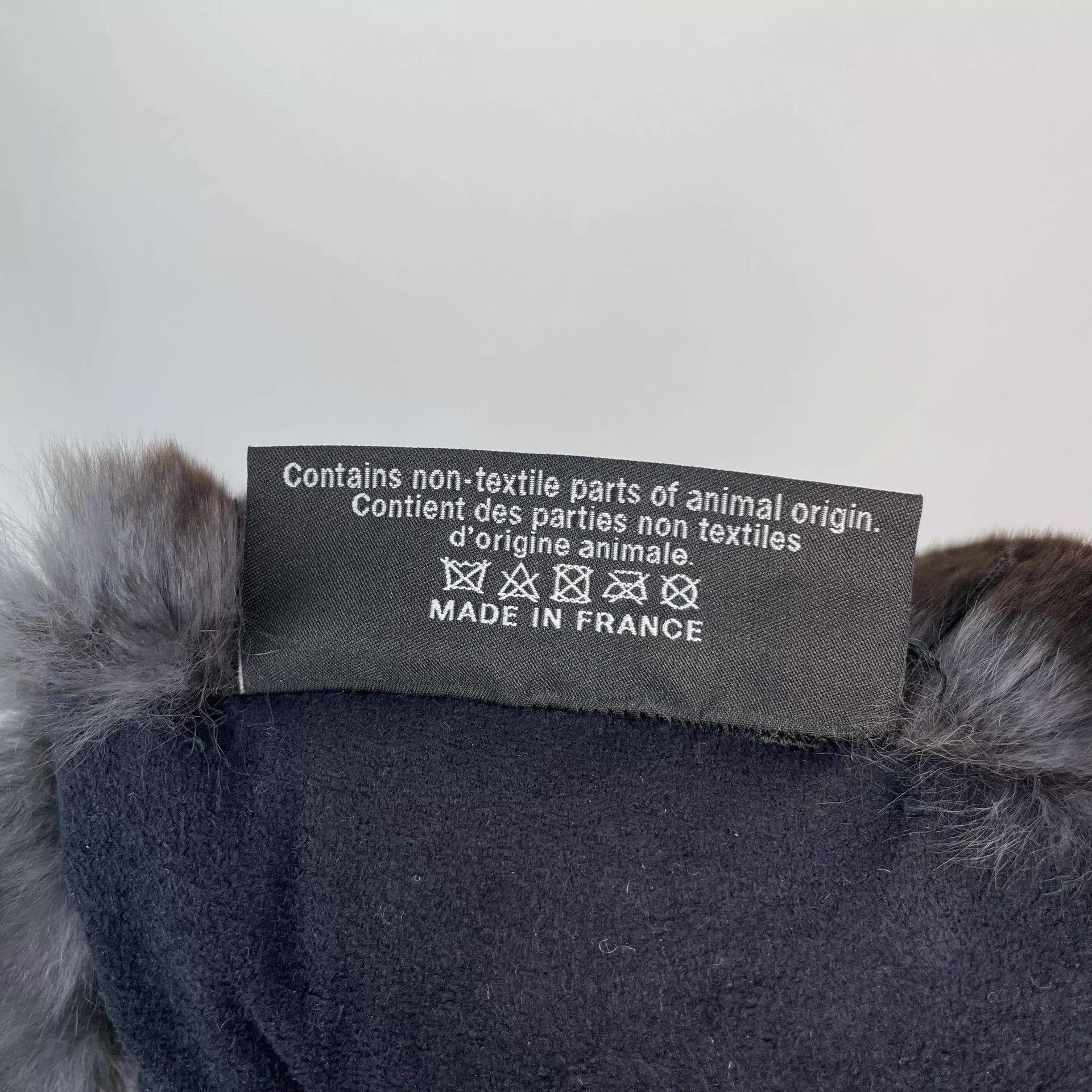 Chanel Chanel Soft Fur Mini Pillow Classic CC Logo Size ONE SIZE - 7 Thumbnail