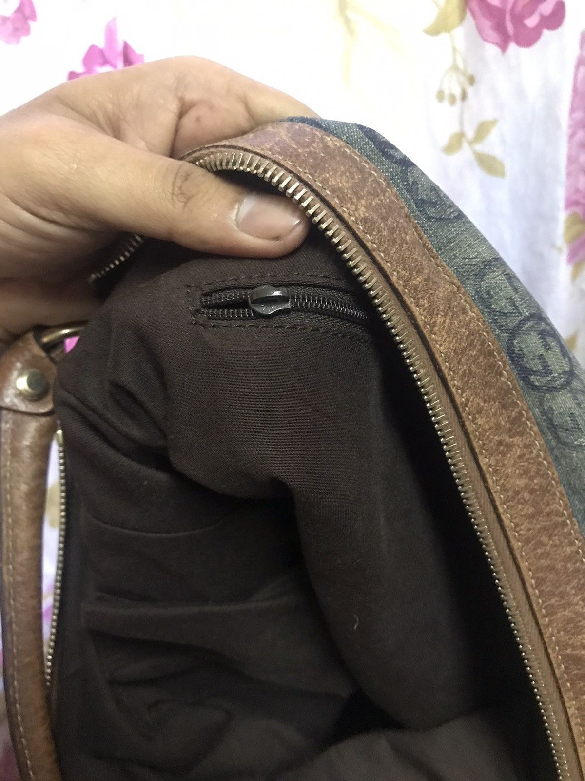 Gucci Authentic Gucci Gg Pocket Bag Size ONE SIZE - 10 Thumbnail