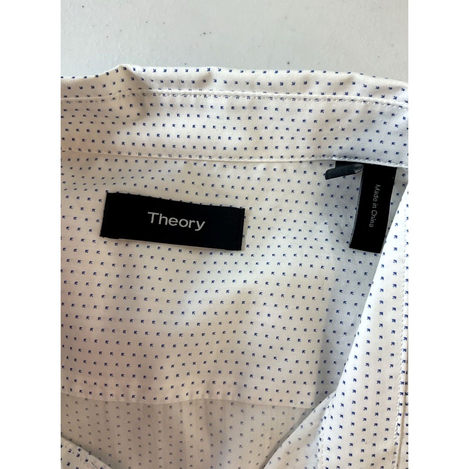Theory 2. The "Theory" brand is kept Size US XL / EU 56 / 4 - 4 Thumbnail