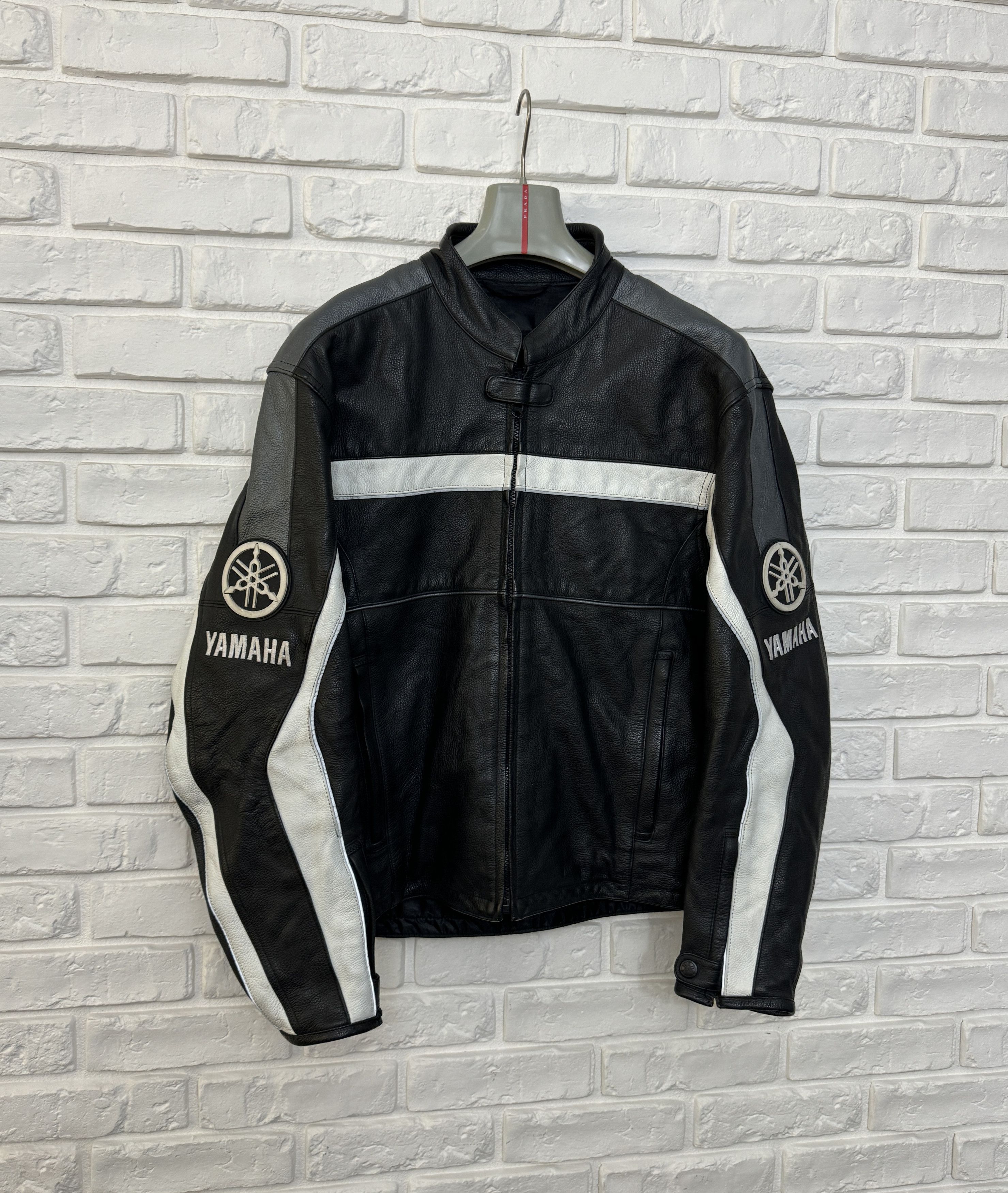 Vintage Yamaha Racing Geniune Leather Jacket Black Big Logo Size 52 Size US L / EU 52-54 / 3 - 3 Thumbnail