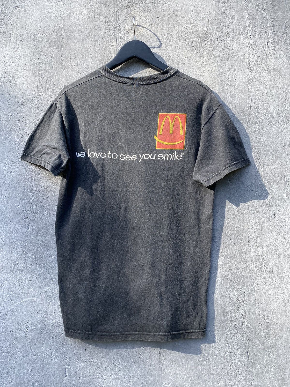 Band Tees Vintage 1995 McDonalds "We Love To See You Smile" Faded Tee Size US M / EU 48-50 / 2 - 1 Thumbnail