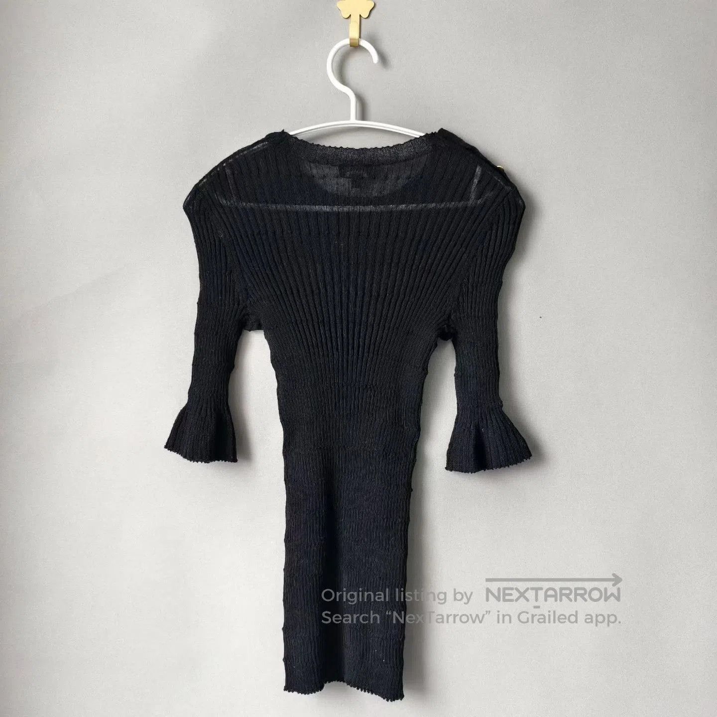 Chanel Chanel Black Wool Knit Top with Gold Buttons. Size XS / US 0-2 / IT 36-38 - 2 Thumbnail
