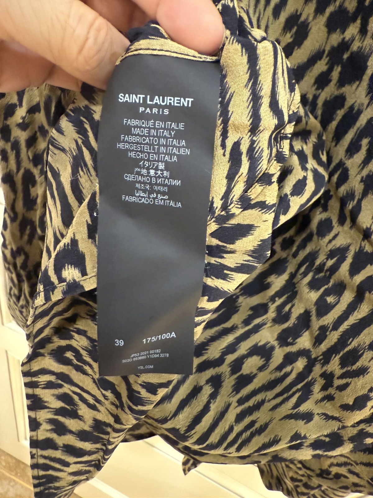 Saint Laurent Paris Leopard print silk shirt size 39 Size US M / EU 48-50 / 2 - 13 Thumbnail