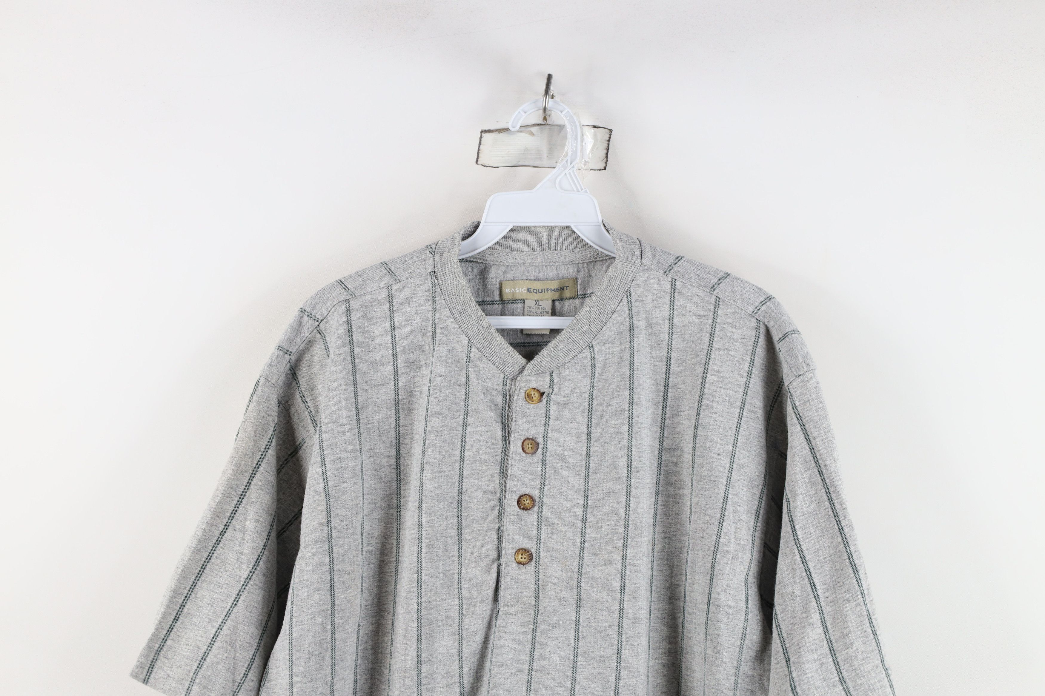 Vintage Vintage 90s Streetwear Short Sleeve Henley T-Shirt Gray Size US XL / EU 56 / 4 - 2 Thumbnail