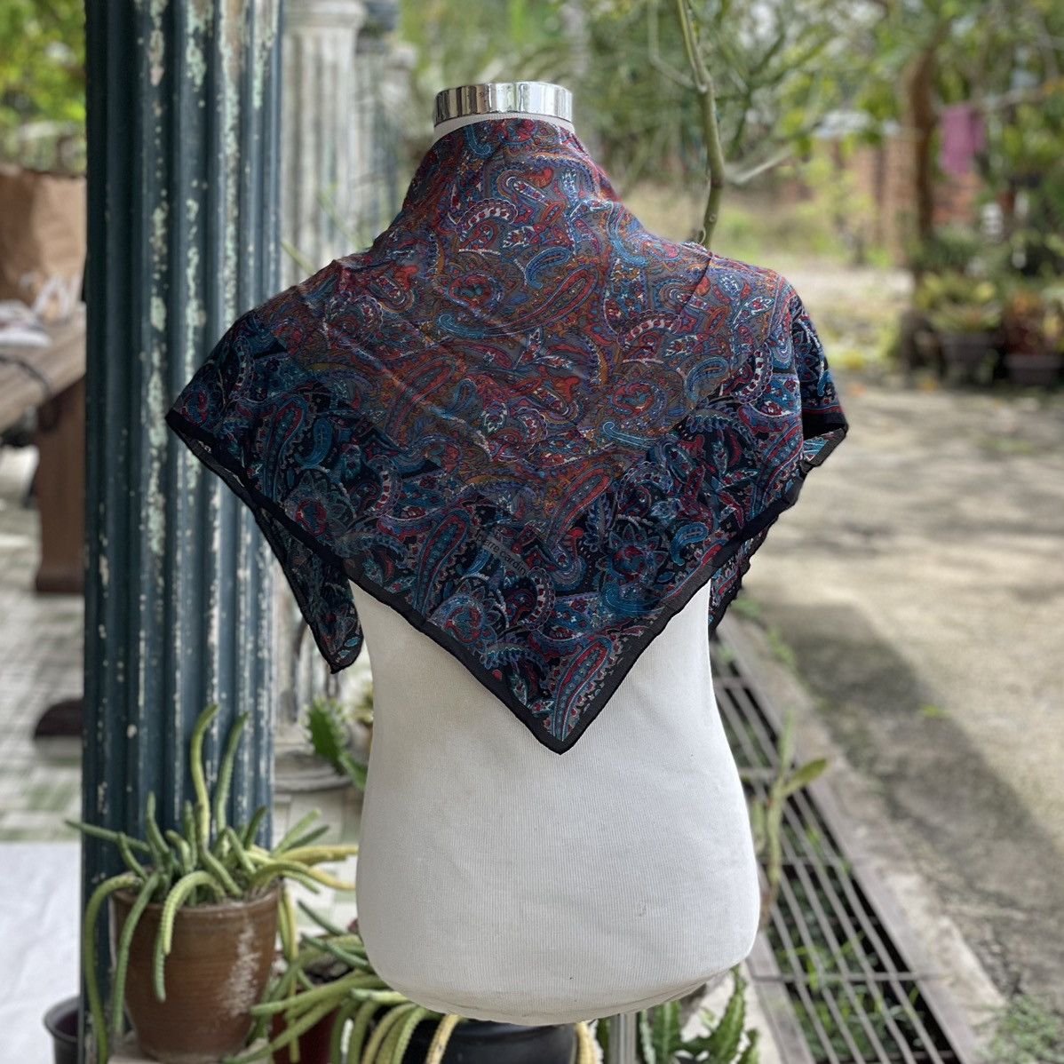 Pierre Cardin × Vintage Vintage Pierre Cardin Scarf Size ONE SIZE - 1 Thumbnail