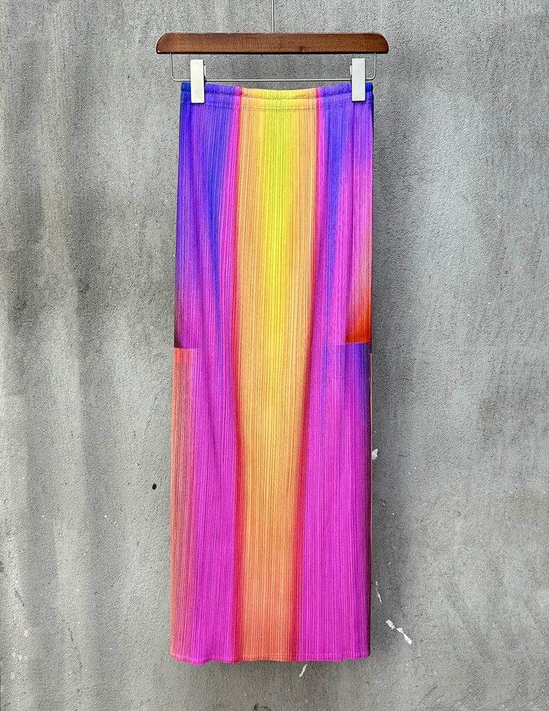 Issey Miyake Issey Miyake Neon Aurora skirt Size 25" / US 0 / IT 36 - 1 Thumbnail