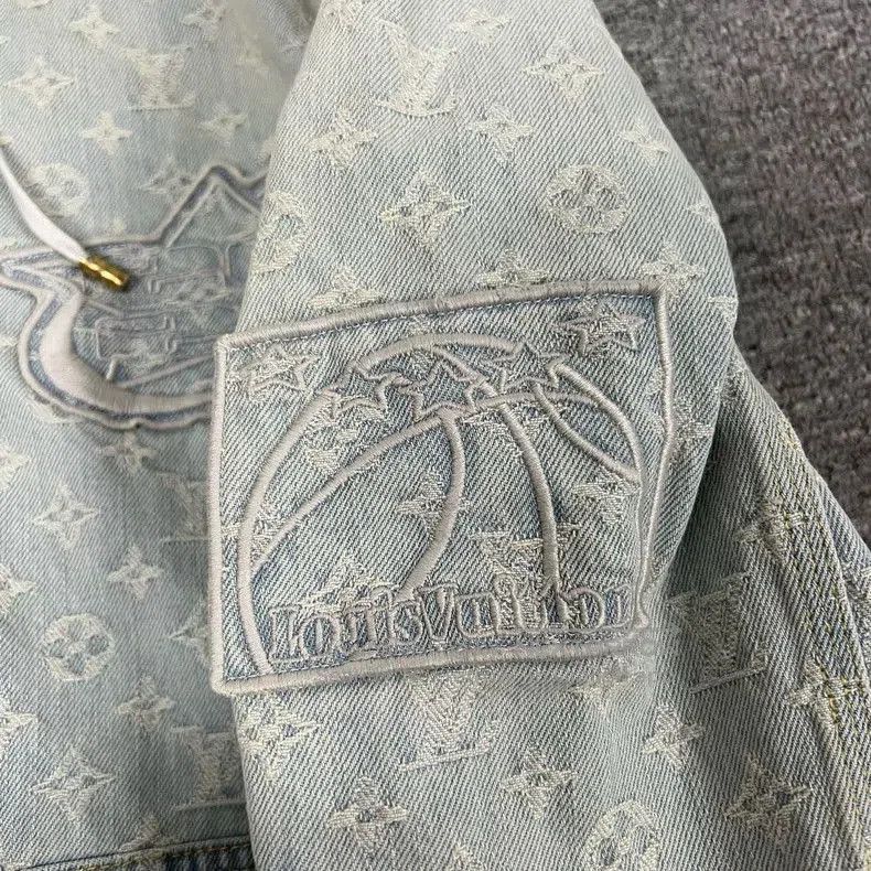 Louis Vuitton Louis Vuitton NBA. Size US L / EU 52-54 / 3 - 4 Thumbnail