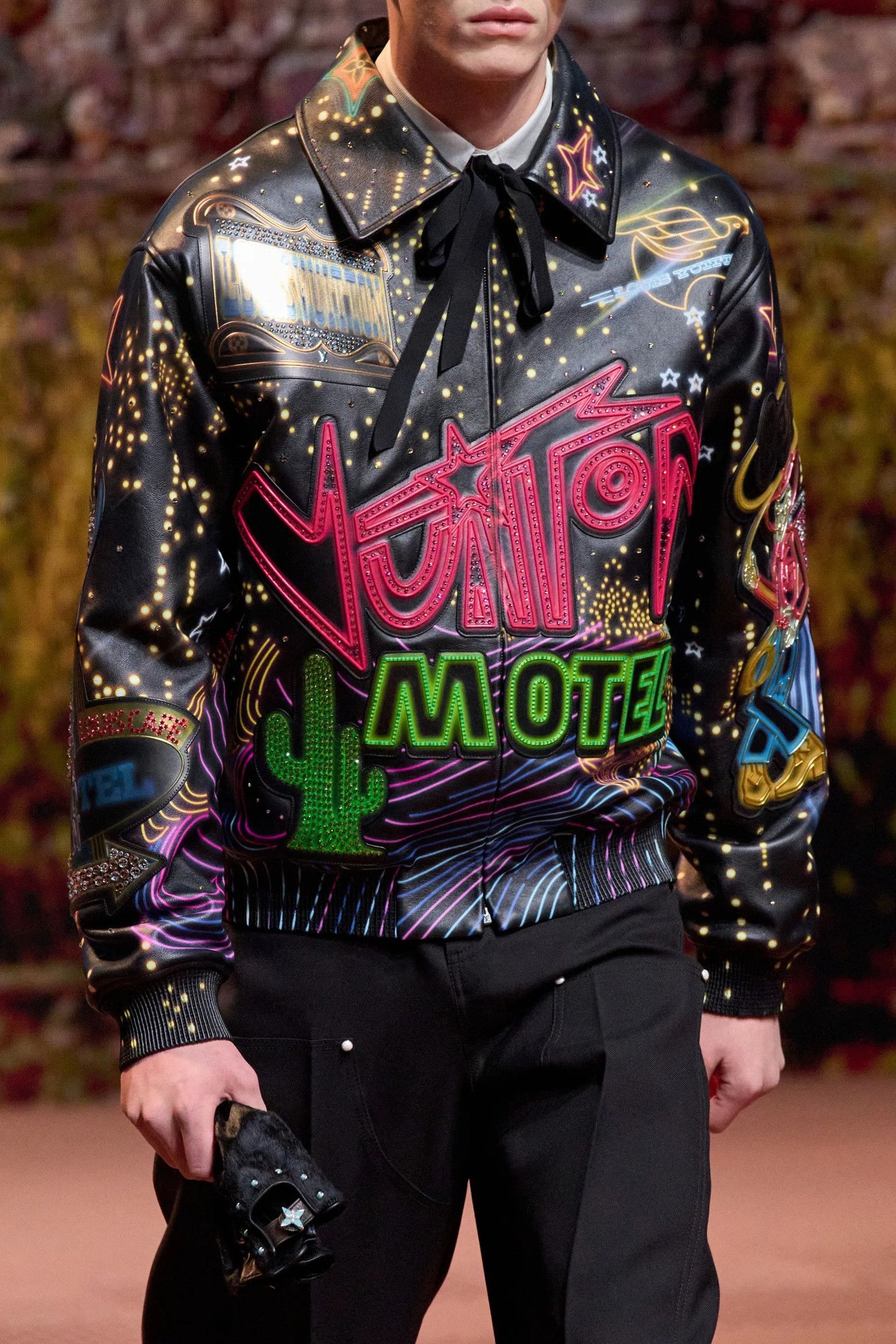 Louis Vuitton Louis Vuitton - Pharell Williams - F/W 24 - Rodeo Tee Size US S / EU 44-46 / 1 - 1 Thumbnail