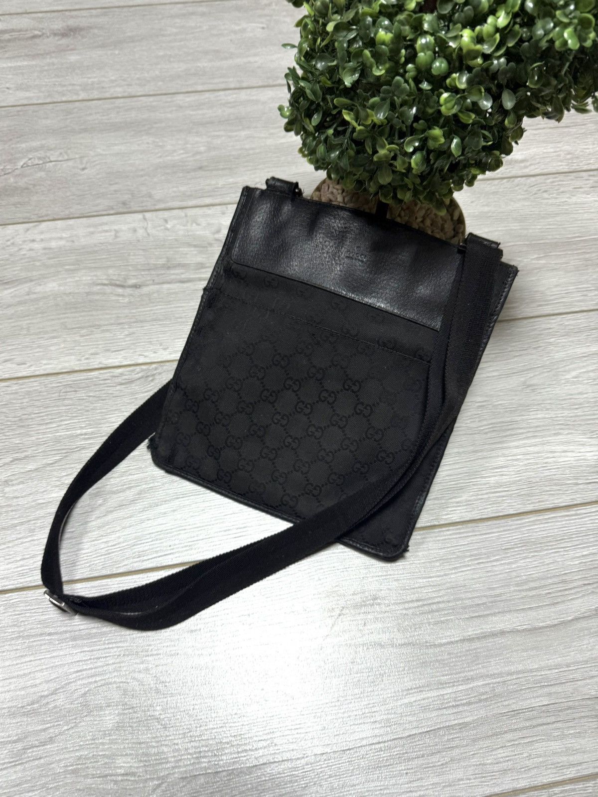 Gucci Gucci GG monogram canvas leather crossbody messenger bag Size ONE SIZE - 2 Thumbnail
