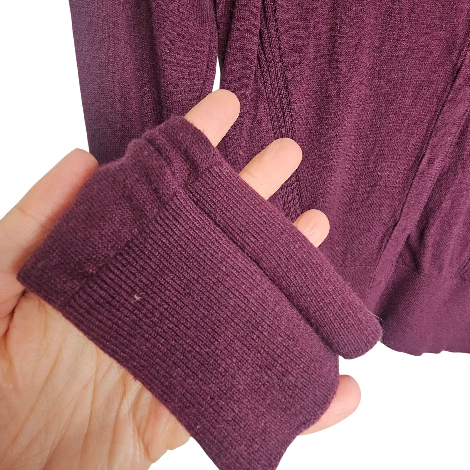 White House Black Market White House Black Market Womens Cashmere Burgundy Cardigan M Size L / US 10 / IT 46 - 4 Thumbnail