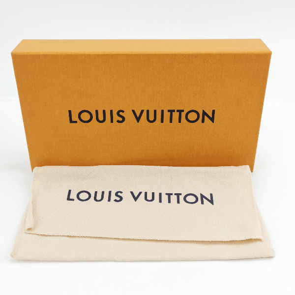 Louis Vuitton Louis Vuitton (LV) Zippy patent leather monogram zip around Size ONE SIZE - 9 Thumbnail