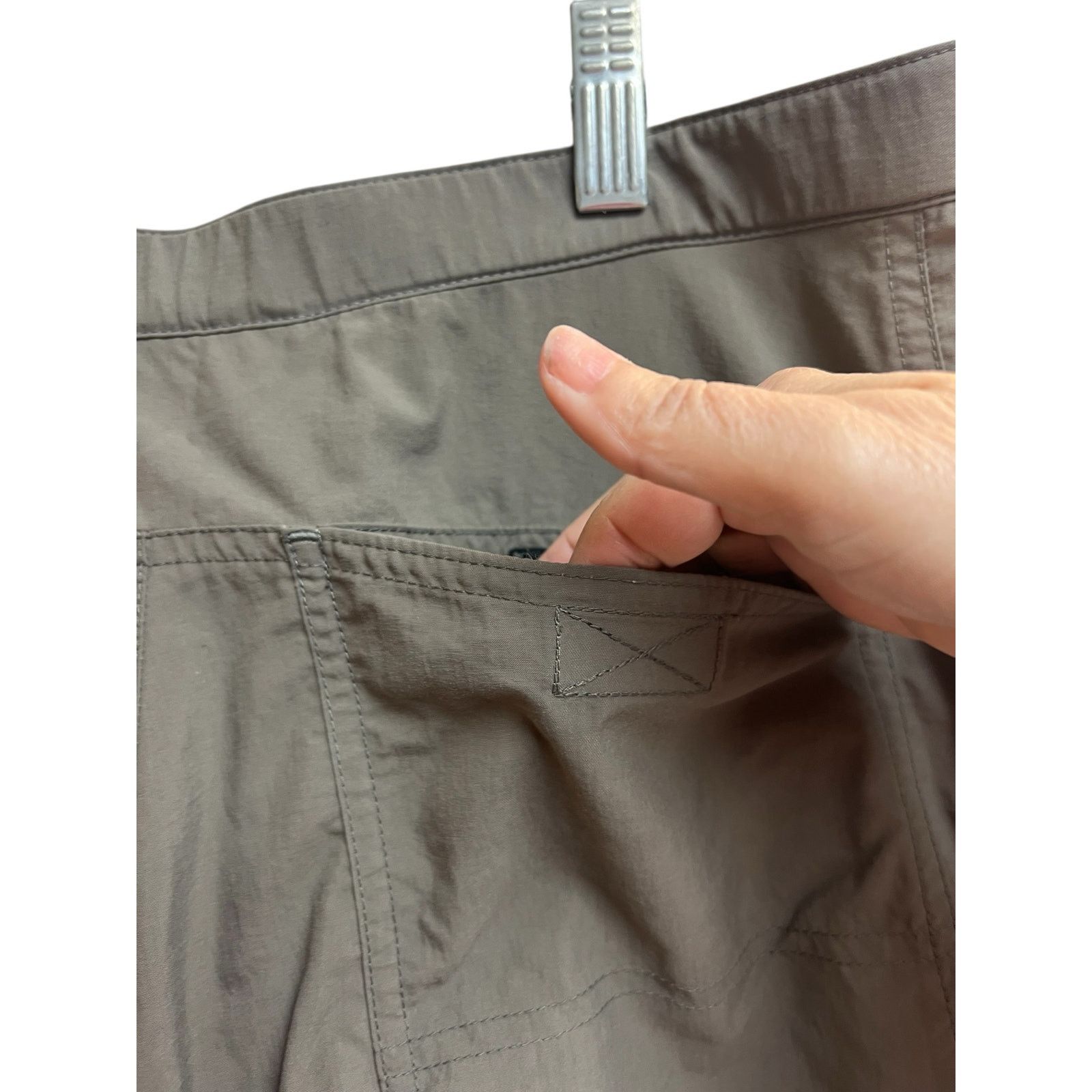 Mountain Hardwear Mountain Hardwear Men's Medium Convertible Pants Khaki Size US 34 / EU 50 - 11 Thumbnail