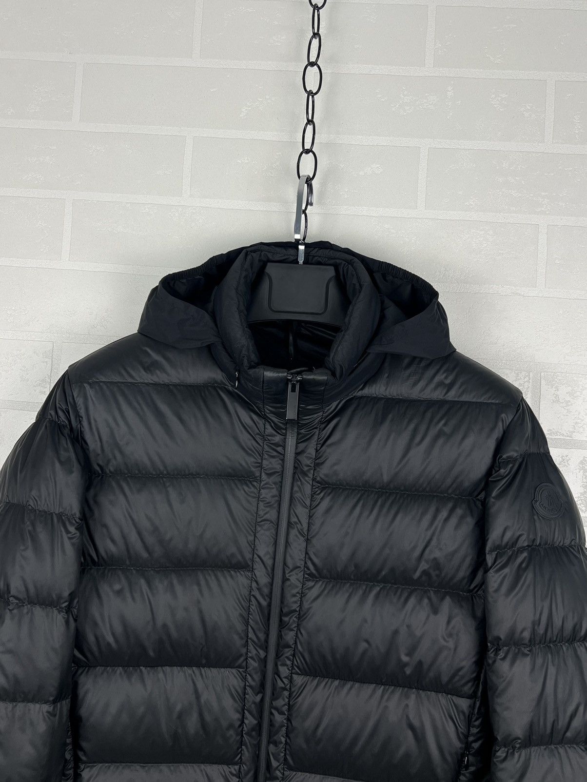 Moncler MONCLER Down Light Jacket PEYRE GIUBBOTTO Patch Printed Logo Size US M / EU 48-50 / 2 - 2 Thumbnail
