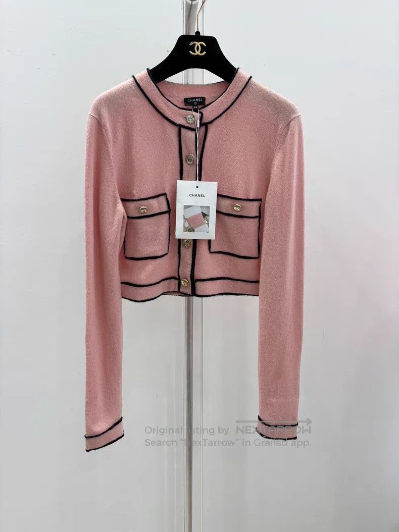 Chanel Chanel Pink short cartoon cardigan coat Size XS / US 0-2 / IT 36-38 - 1 Thumbnail