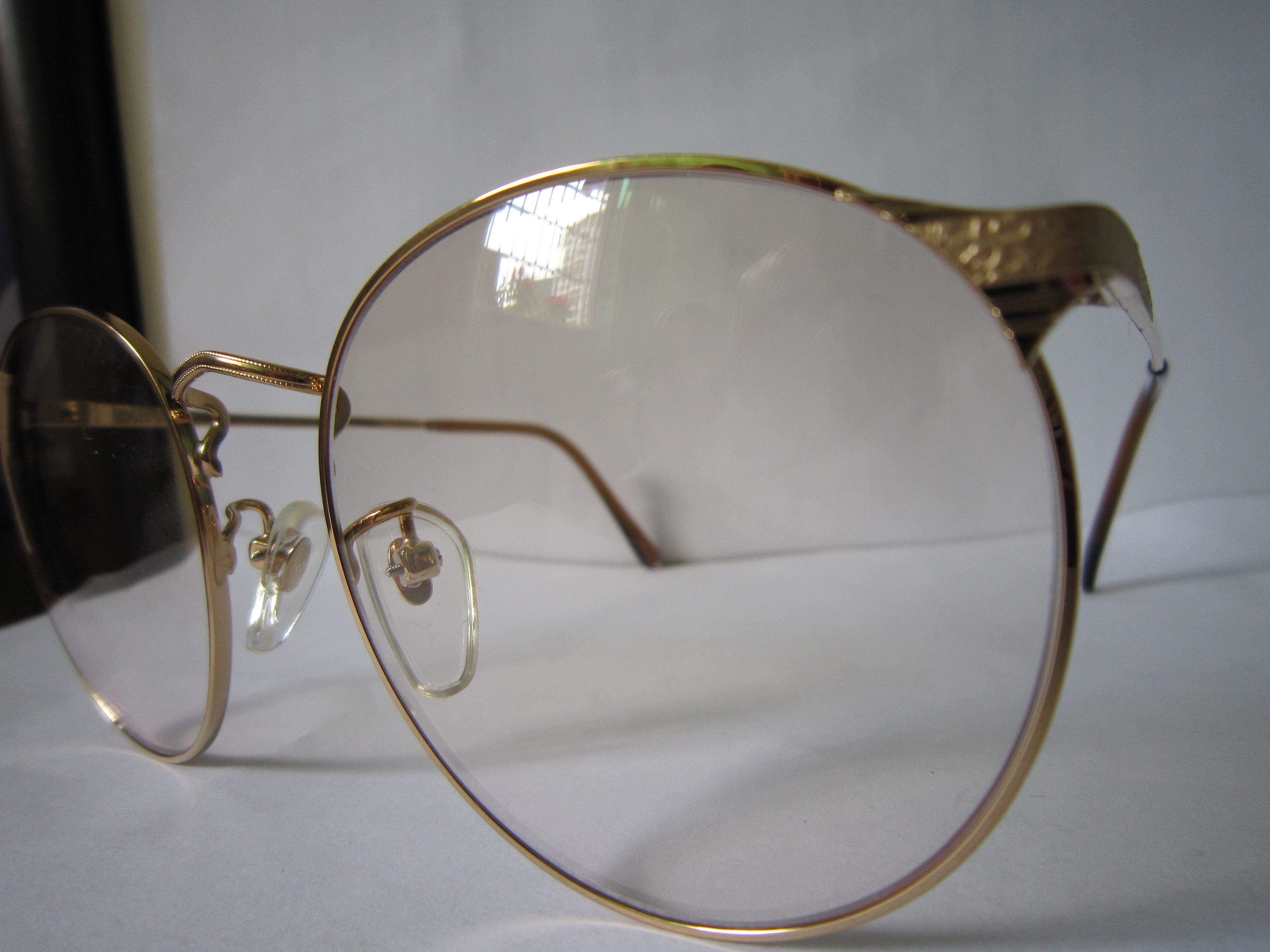 Vintage Vintage 80s TURA Gold Round Eyeglasses Frame Size ONE SIZE - 3 Thumbnail
