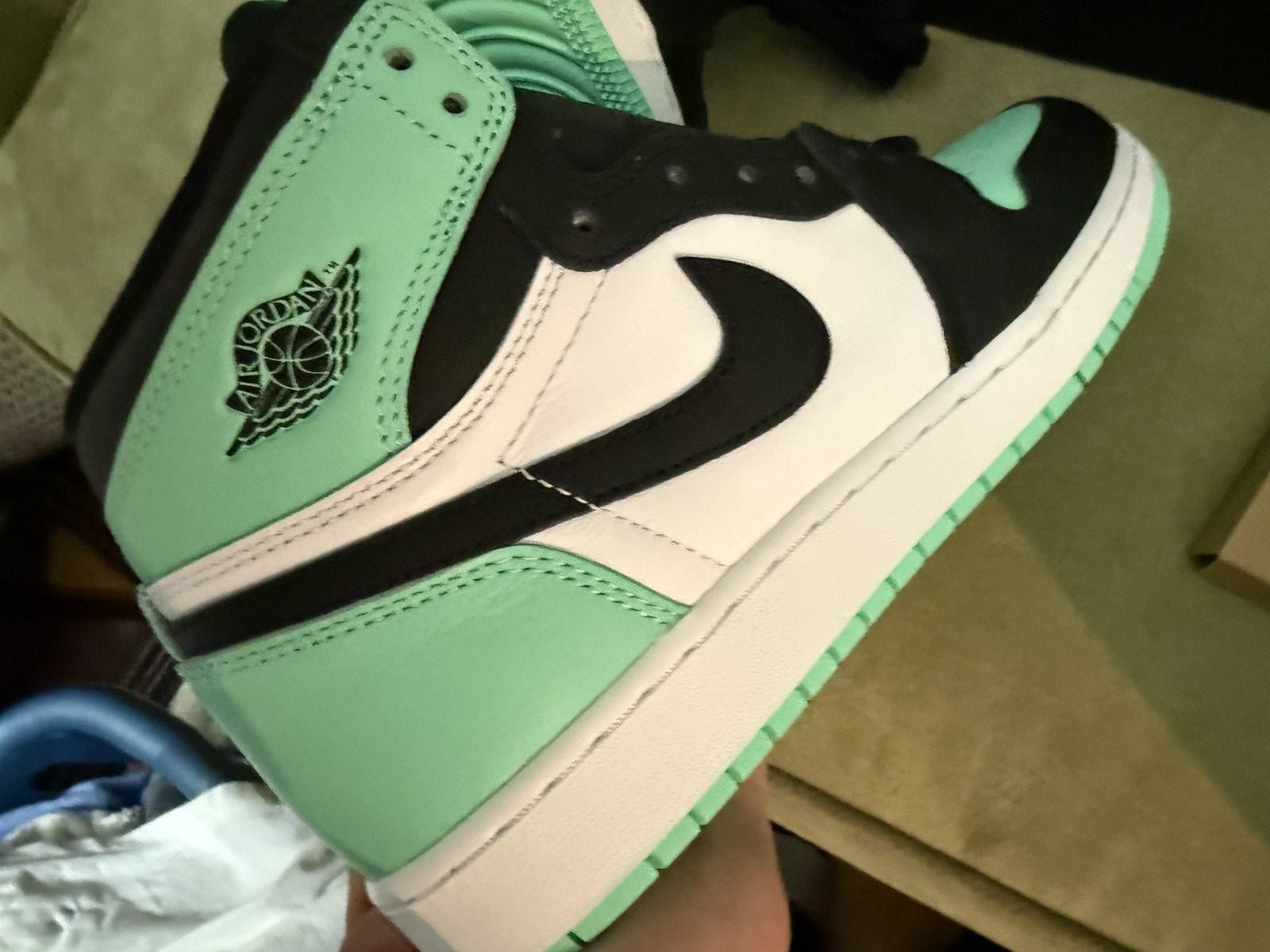 Jordan Brand Nike Jordan 1 “Green Glow” Hi, New in Box Xtra Laces 6.5y 8w Size US 6.5 / EU 39-40 - 13 Thumbnail
