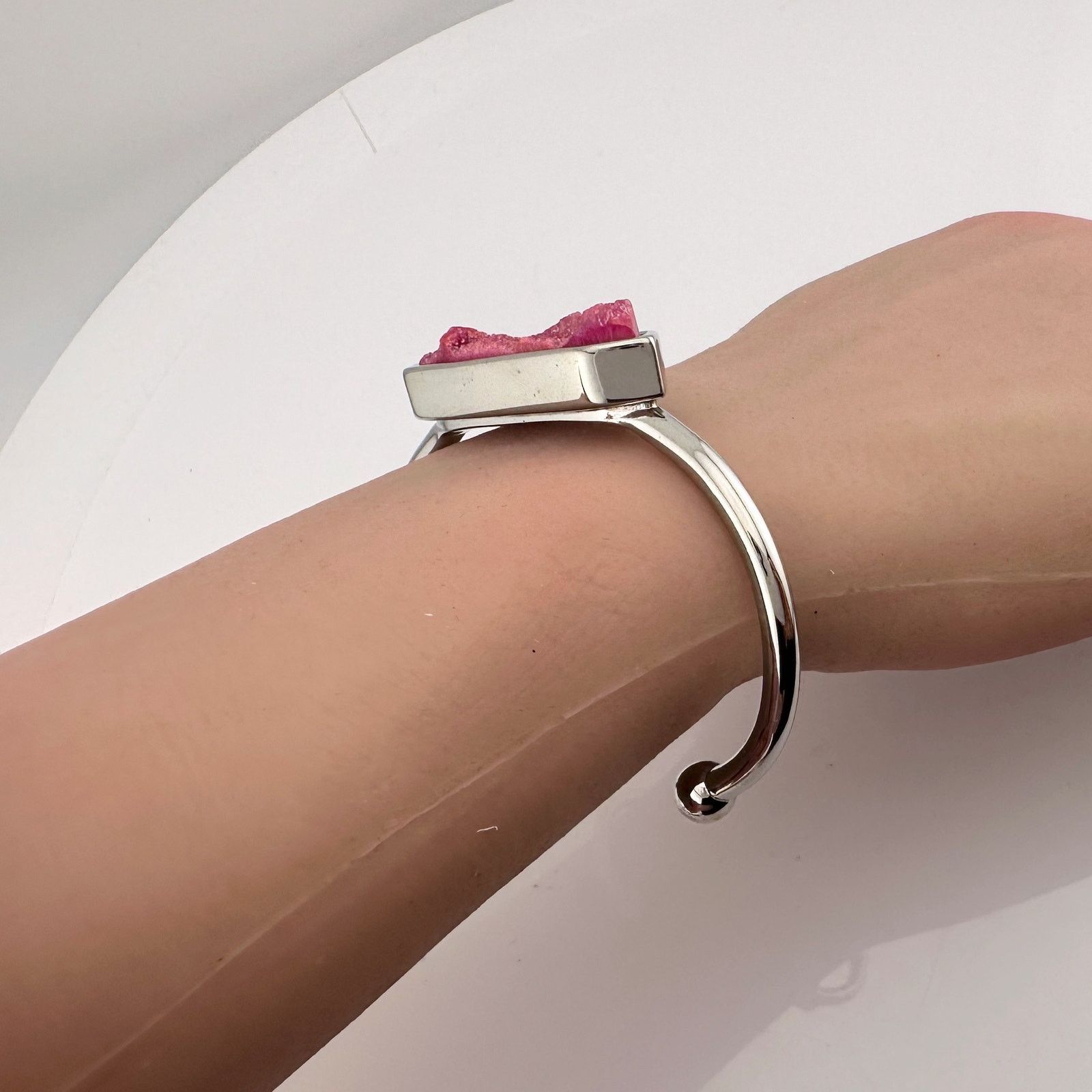 Other Kinsley Armelle Pink Blush Quartz Silver Ion Plated Bangle Size ONE SIZE - 8 Thumbnail
